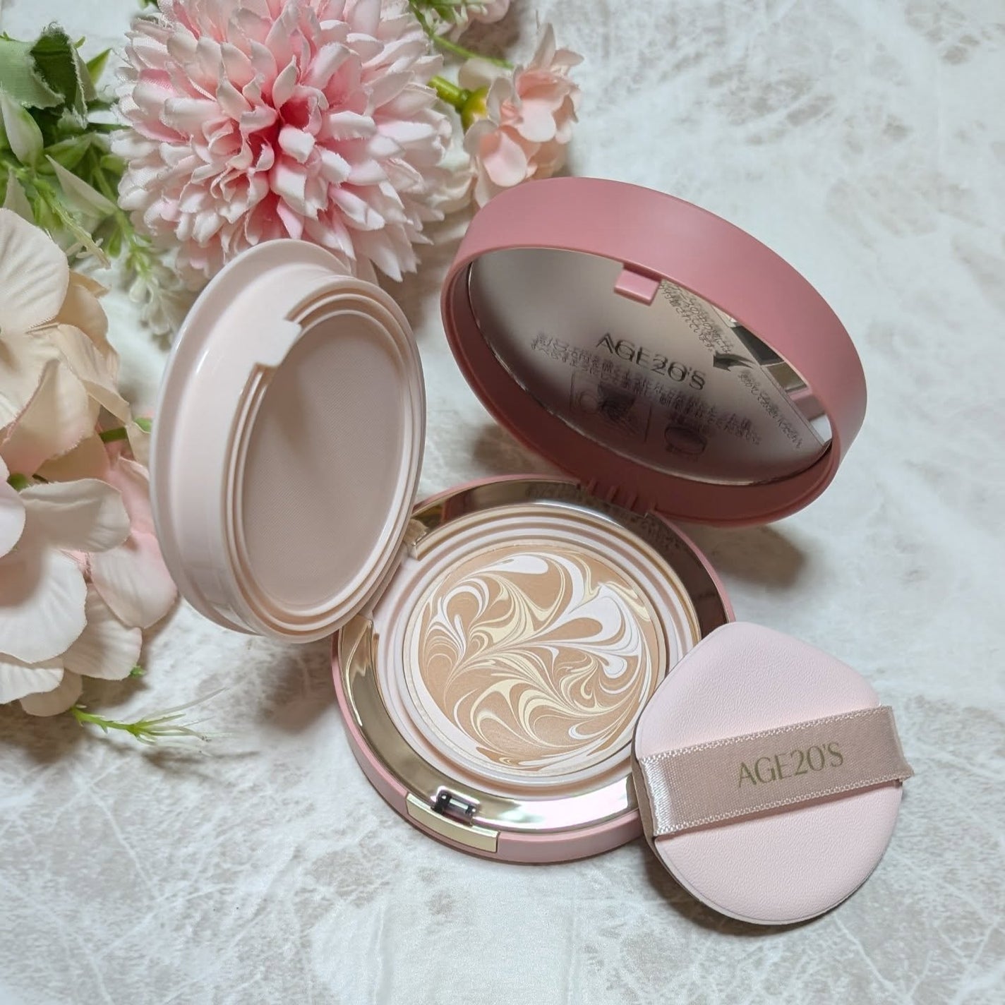 ヴェールヌーディ エッセンスパクトグロウ/AGE20’s/クリーム・エマルジョンファンデーションを使ったクチコミ(4枚目)