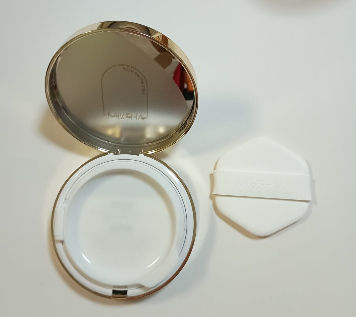 グロウ クッション ライト <ライトタイプ>/MISSHA/クッションファンデーションを使ったクチコミ(3枚目)