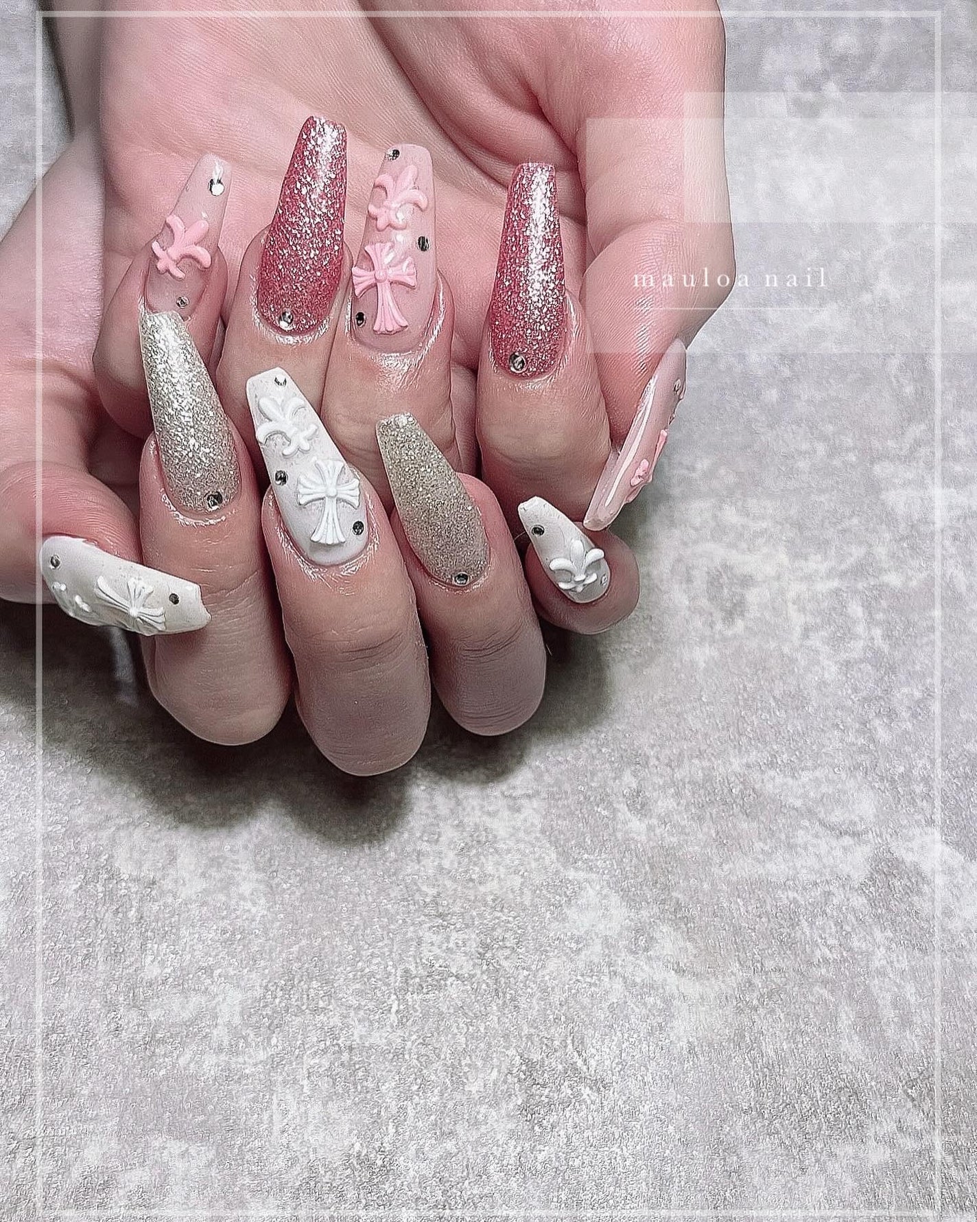 mauloa_nail on LIPS 「・ クロムネイル🩵持ち込みパーツ✝️いつもありがとうございます..」(1枚目)