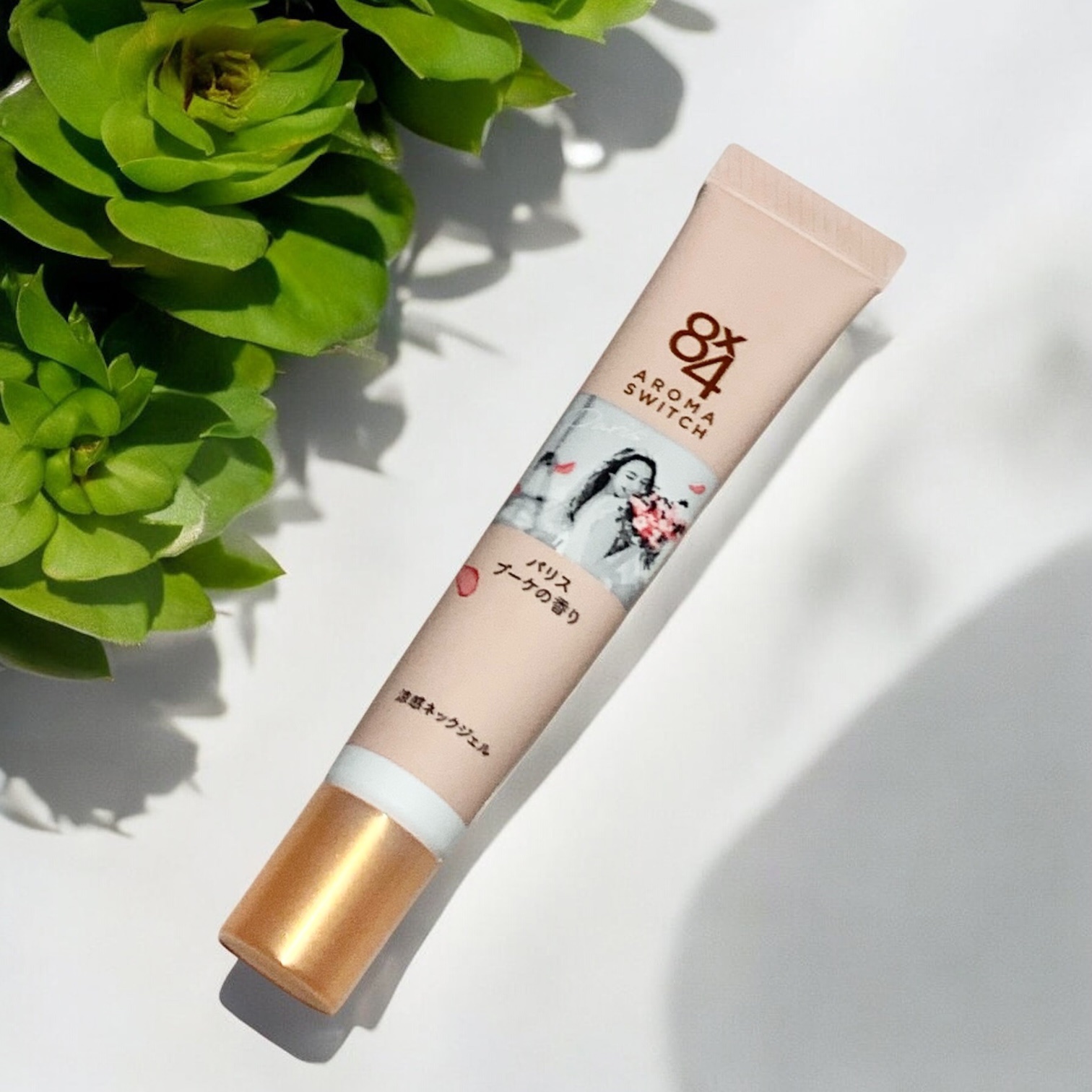 8x4 アロマスイッチ 涼感ネックジェル パリスブーケの香り/８ｘ４/デオドラント・制汗剤を使ったクチコミ（1枚目）