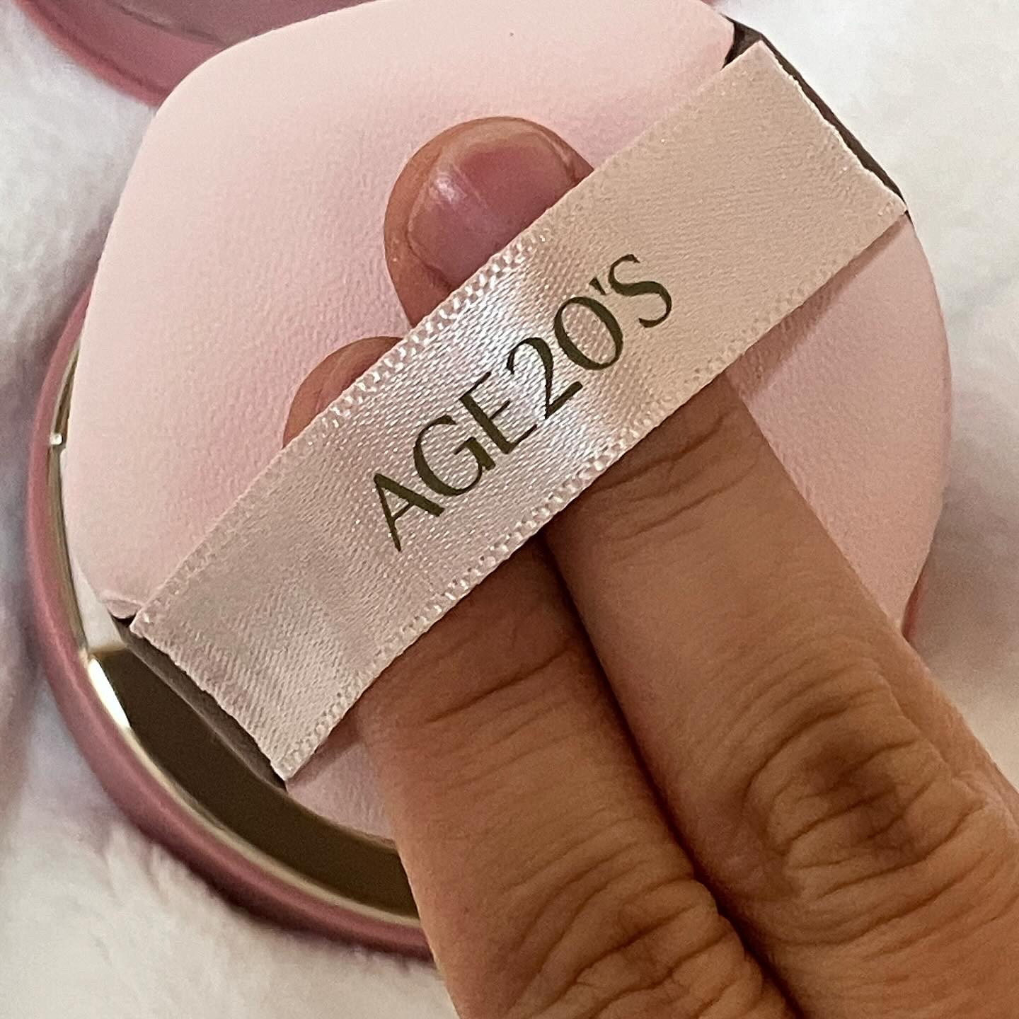 ヴェールヌーディ エッセンスパクトグロウ/AGE20’s/クリーム・エマルジョンファンデーションを使ったクチコミ（3枚目）