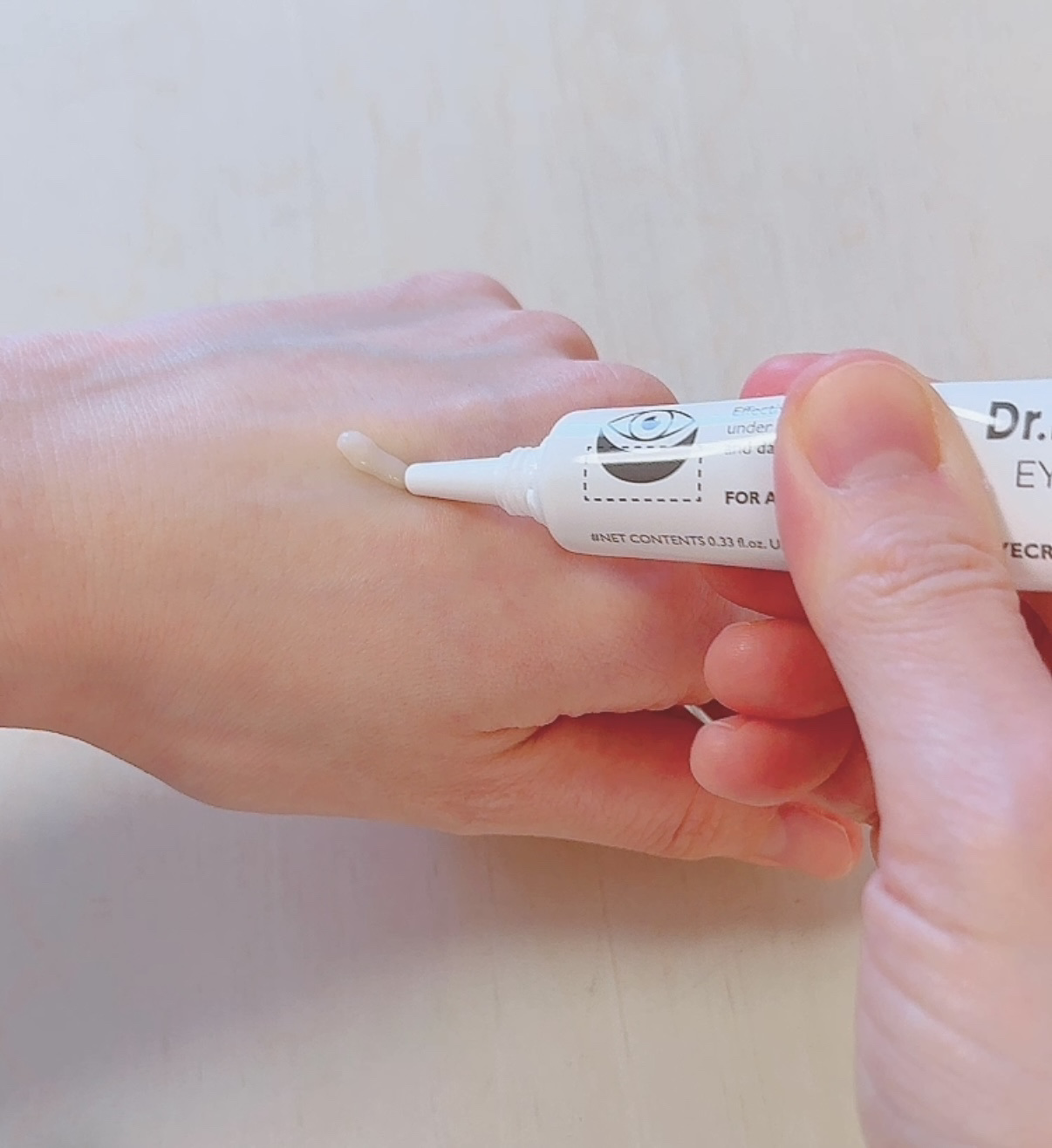 アイファルトアイバッククリーム/Dr.Melaxin/アイケア・アイクリームを使ったクチコミ（2枚目）