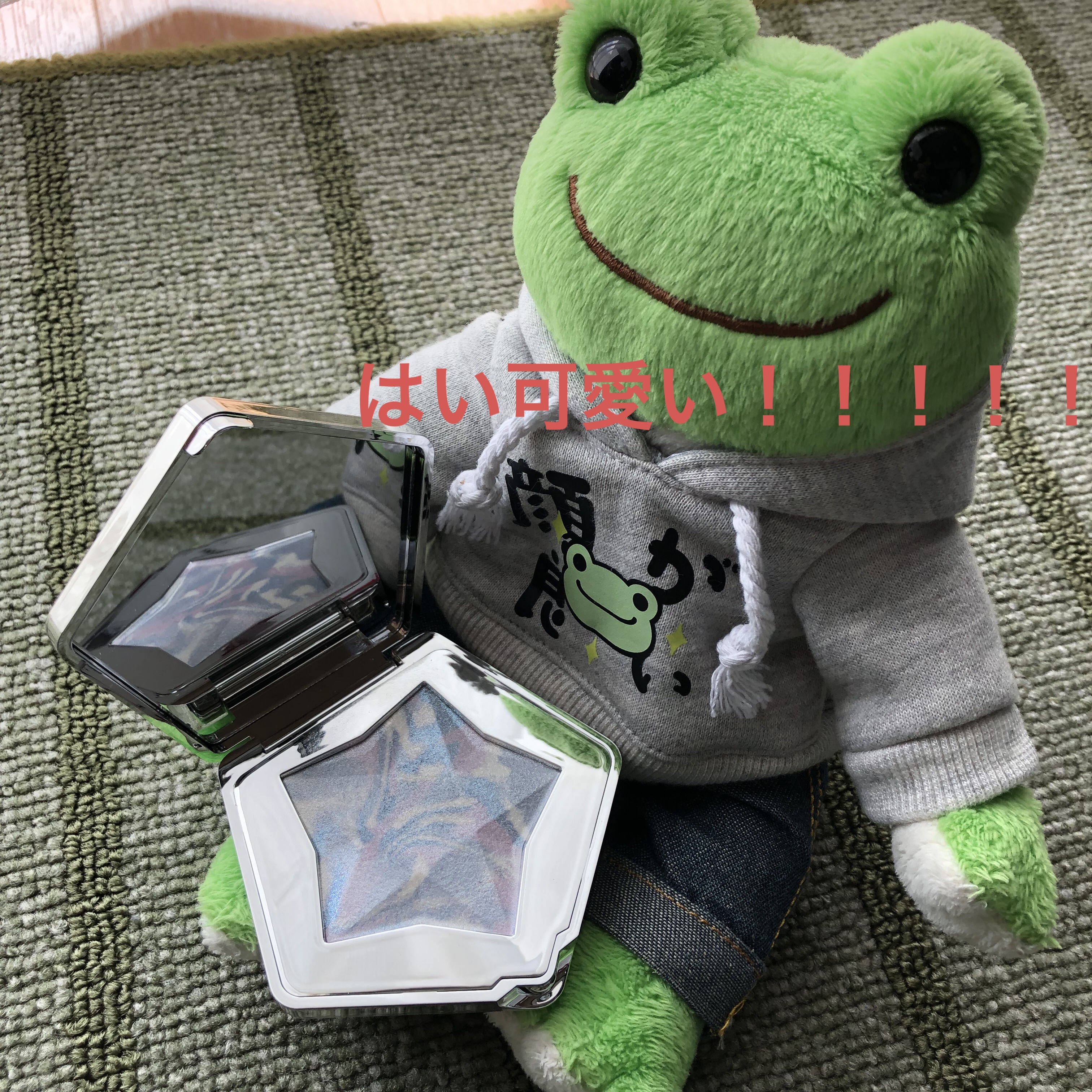 スターダストダイヤモンドハイライトパウダー/PERFECT DIARY/パウダーハイライトを使ったクチコミ（2枚目）