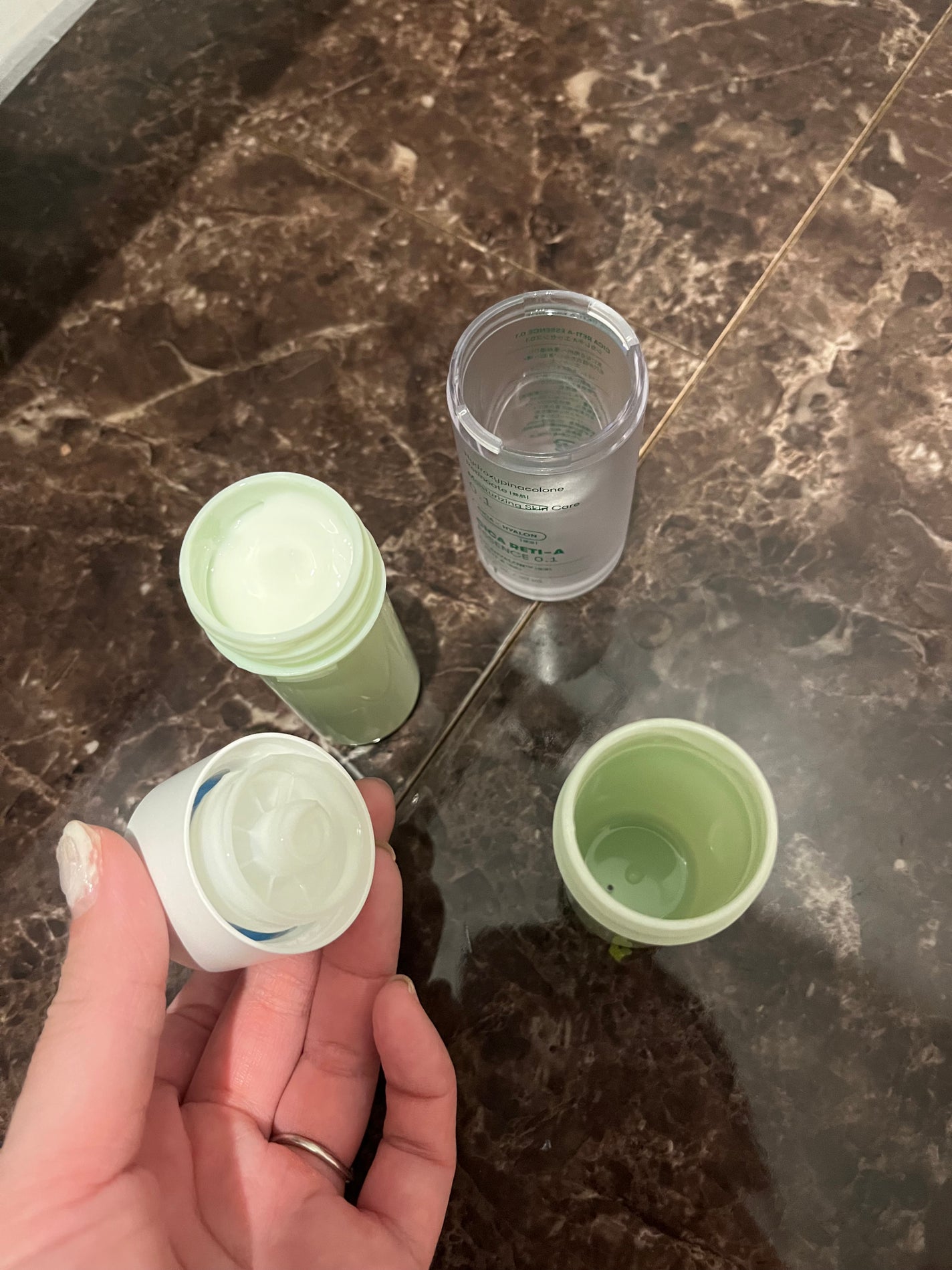 シカレチA エッセンス0.1/VT/美容液を使ったクチコミ(2枚目)