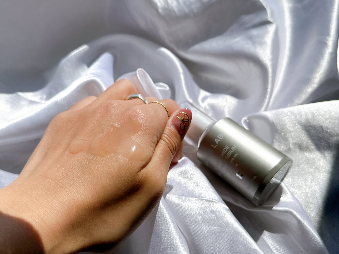 ヴィーガンナイアシンアミドリカバリーセラム/SKIN&LAB/美容液を使ったクチコミ(2枚目)