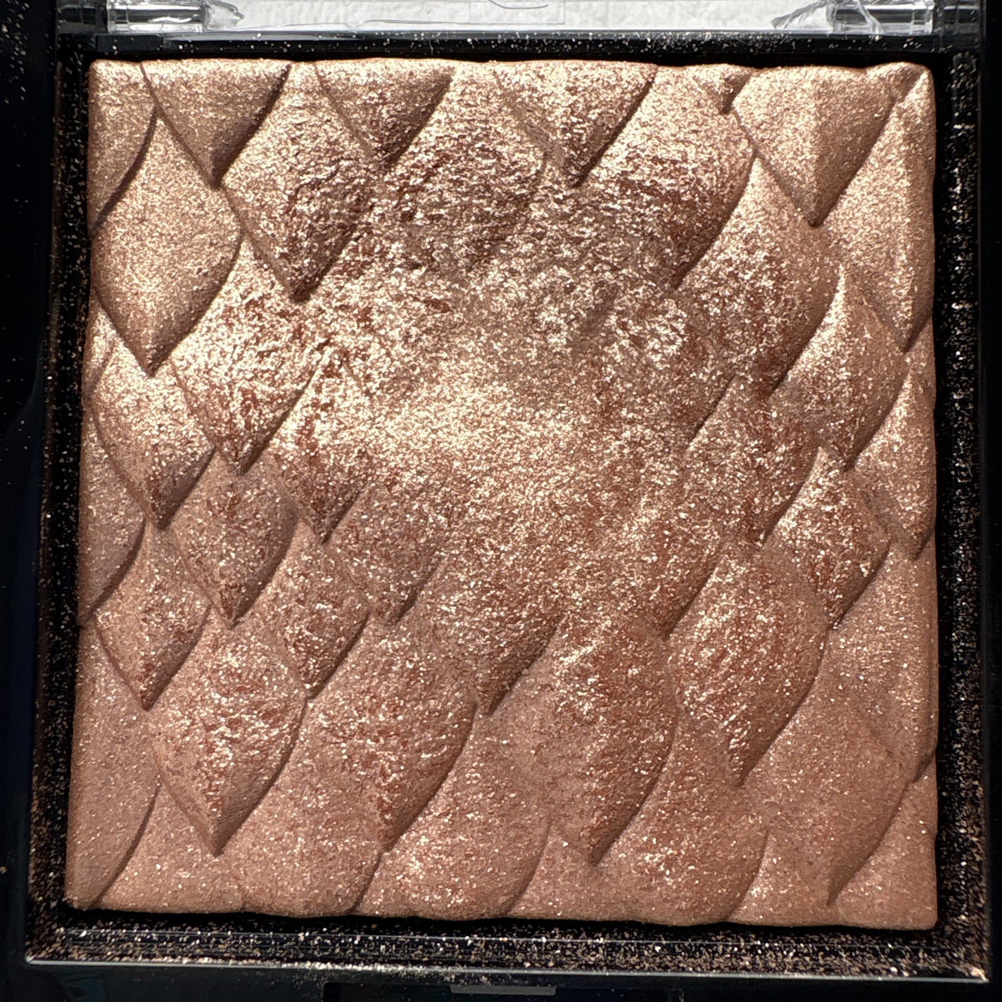 スキンライト プリズマティック ハイライター/REVLON/プレストパウダーを使ったクチコミ(2枚目)