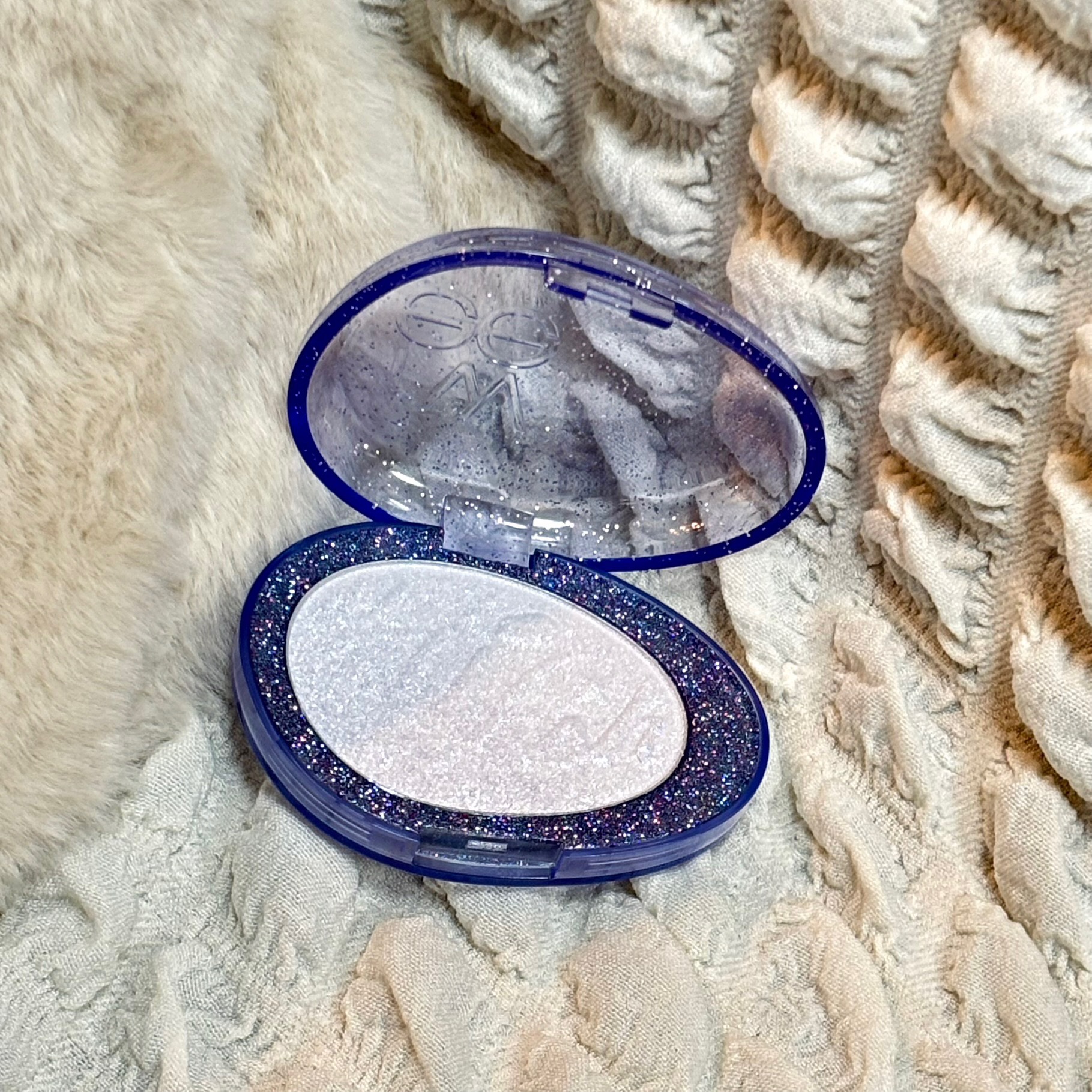 フィー グリッツストーンハイライター HL12 メリーオーロラ/fwee/パウダーハイライトを使ったクチコミ（1枚目）