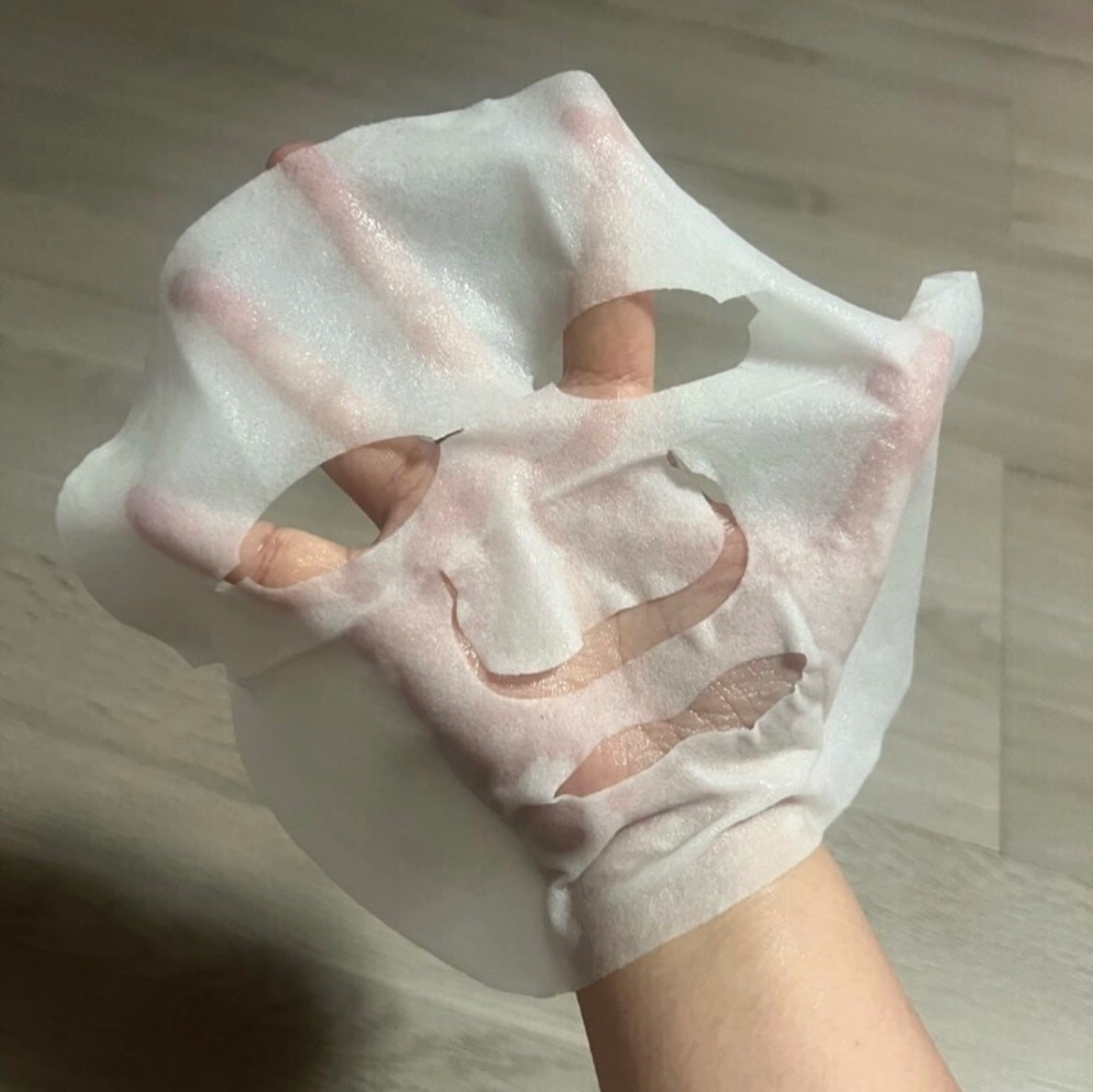 R❤︎フォロバ100 on LIPS 「🩷🩷🩷LDKでA評価!原液美容液の入ったマスク!圧倒的な重量感..」(5枚目)