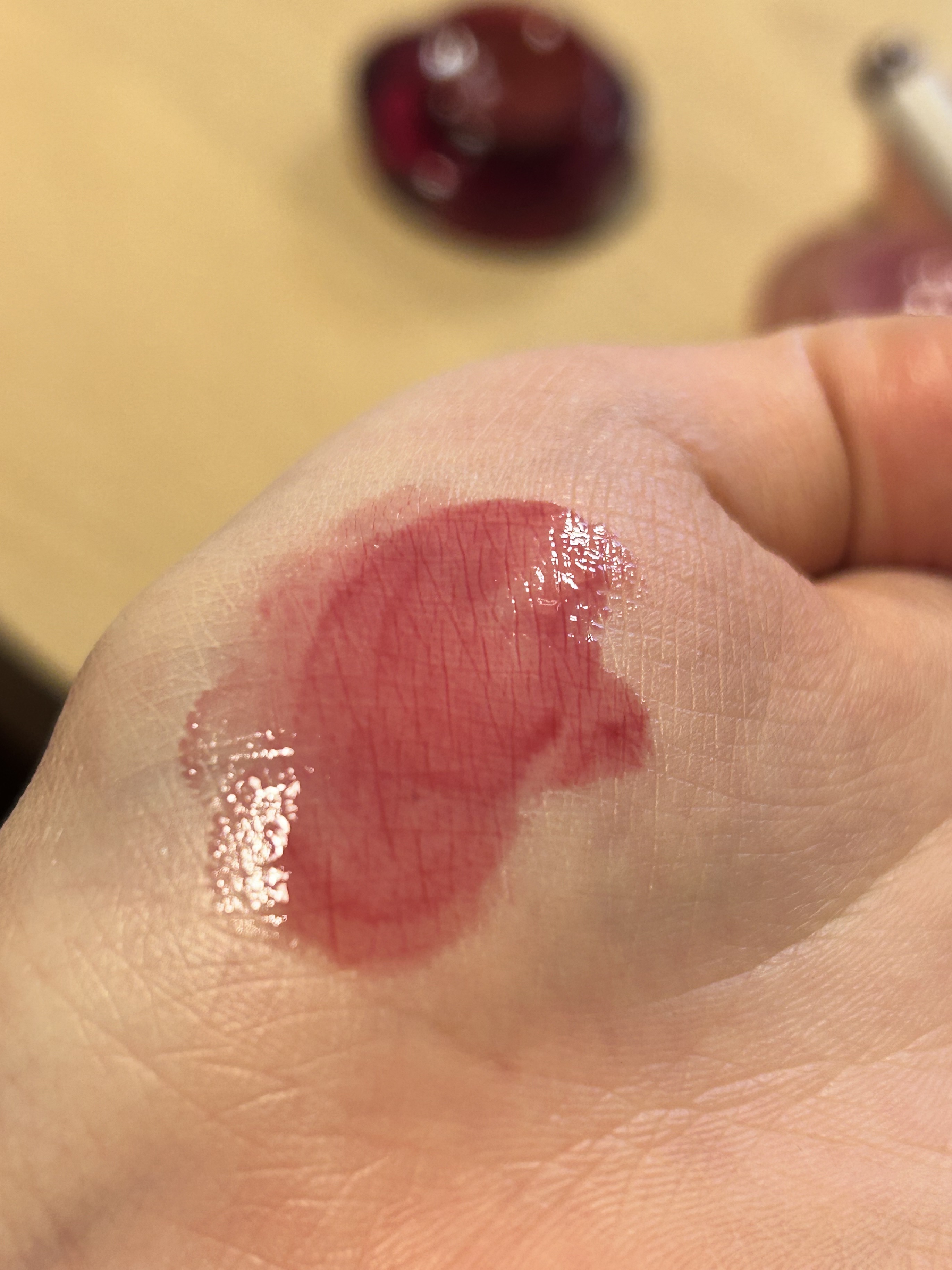 セリア ソフトジェルブラシのクチコミ「ツヤツヤで可愛い！フィー リップアンドチーク グローイジェリーポット💖

セリアのぷにぷにブラ.....」（3枚目）