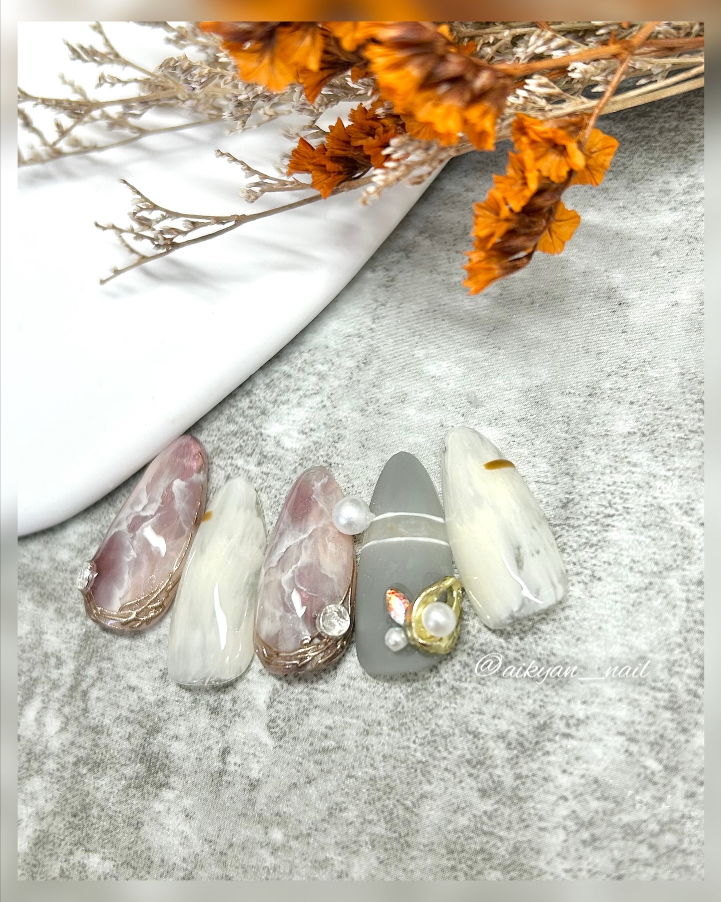 リーフストーン/キラネイル/ネイルチップ・パーツを使ったクチコミ（3枚目）