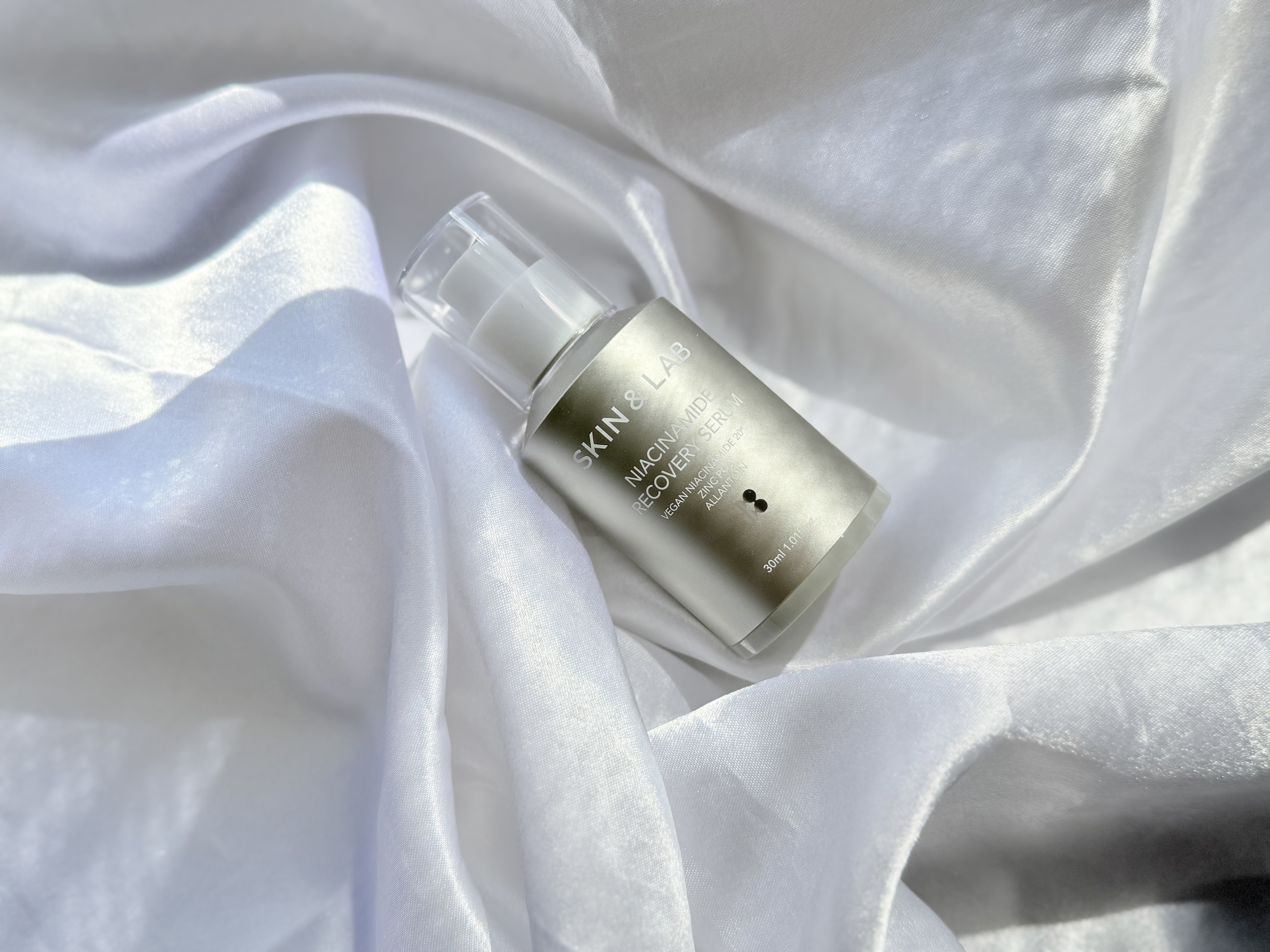 ヴィーガンナイアシンアミドリカバリーセラム/SKIN&LAB/美容液を使ったクチコミ（1枚目）