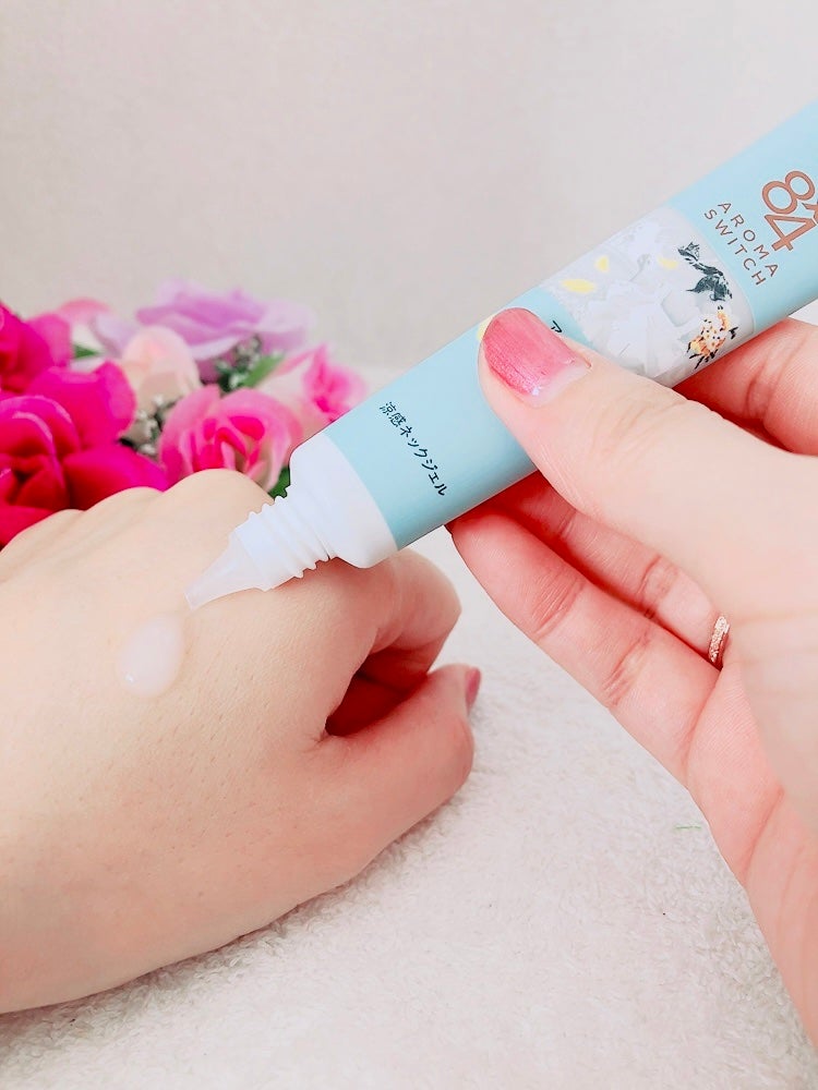 8x4 アロマスイッチ 涼感ネックジェル アイランドブロッサムの香り/8x4/デオドラント・制汗剤を使ったクチコミ(2枚目)