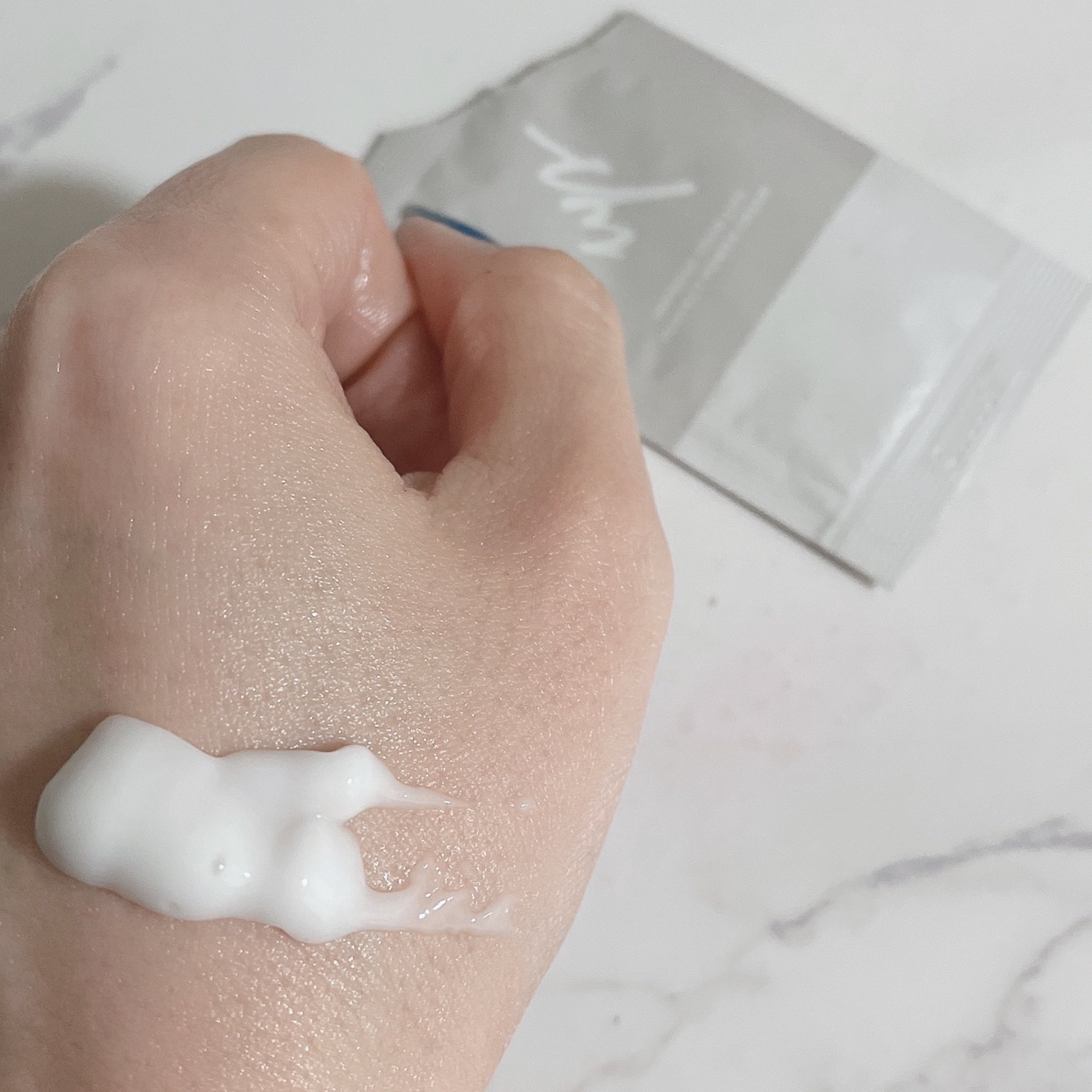 リジュアップ パーフェクトパワークリーム/リジュアップ/フェイスクリームを使ったクチコミ（2枚目）