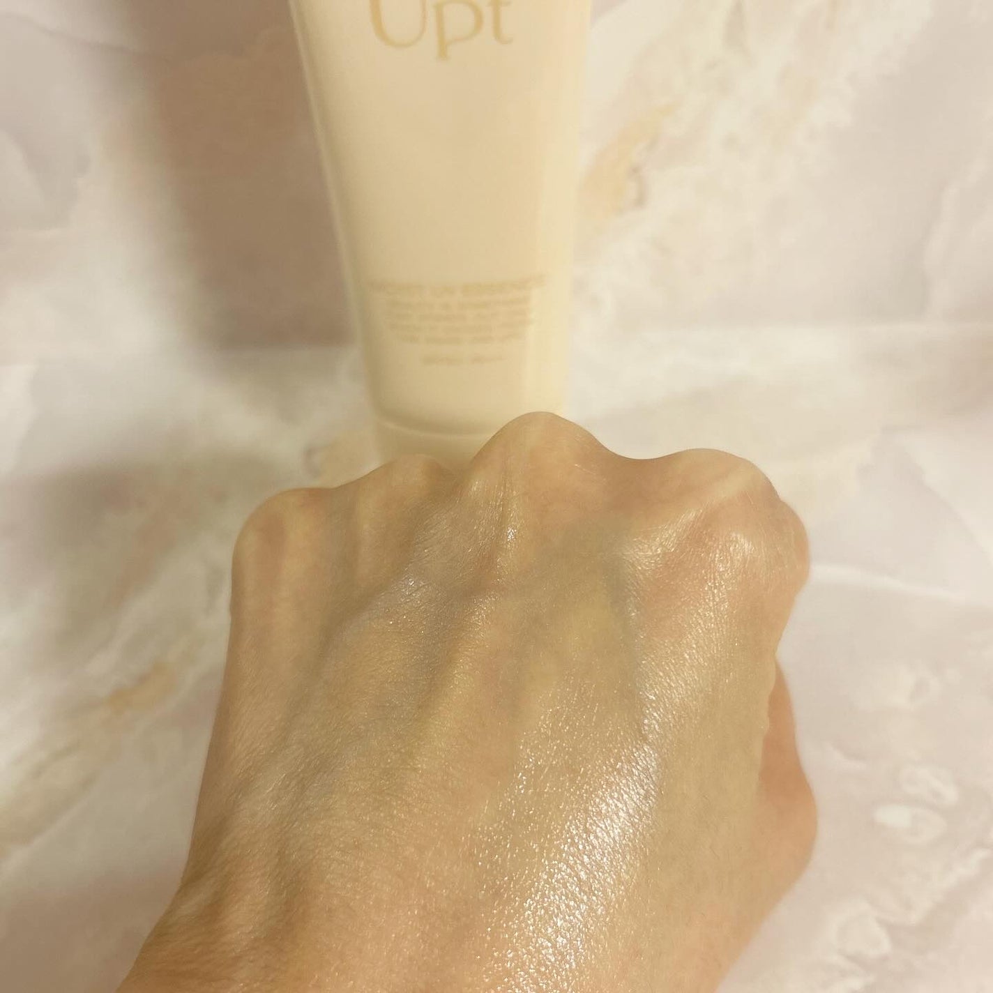 Upt MOIST UV ESSENCE/Upt/化粧下地を使ったクチコミ(4枚目)