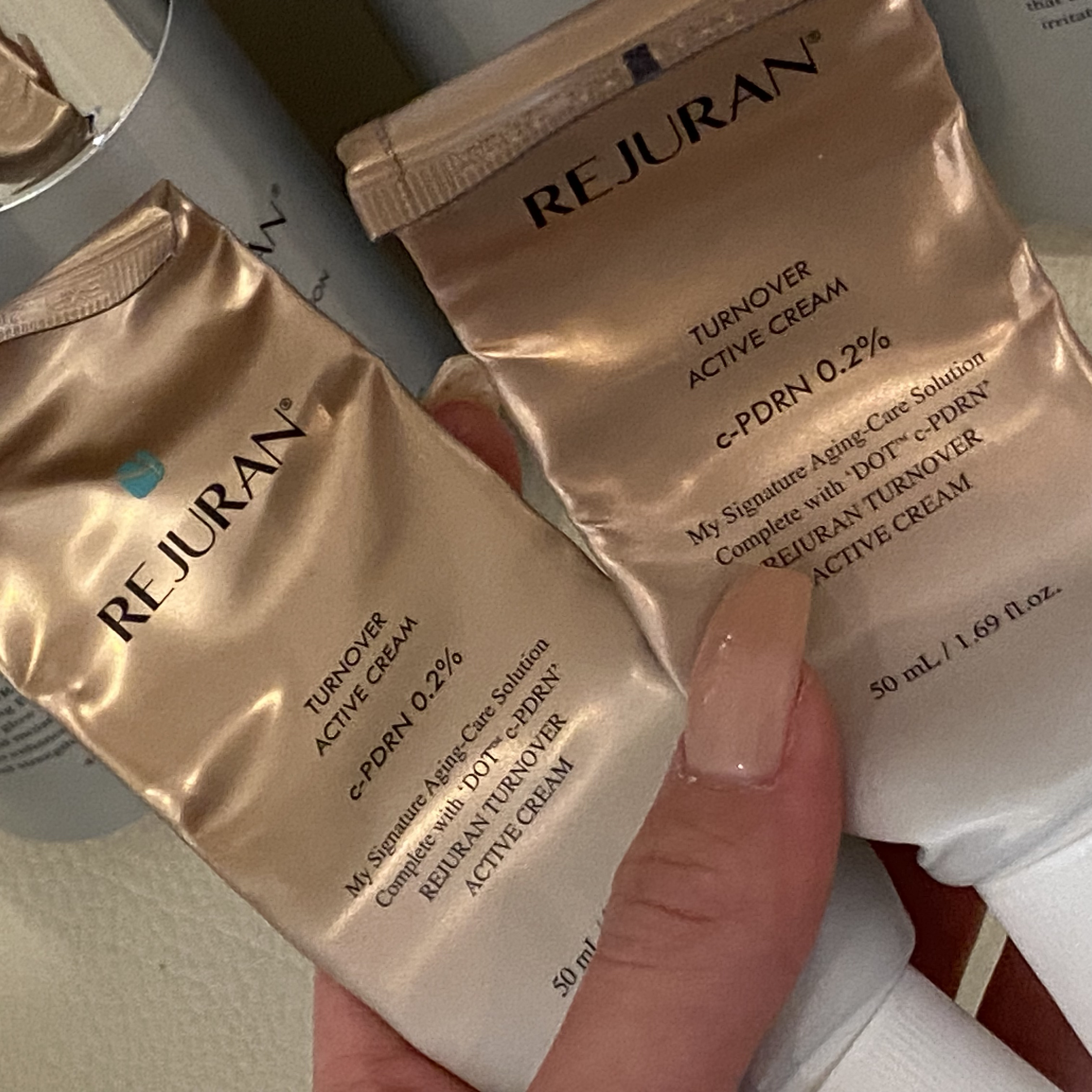 REJURAN ターンオーバーアクティブクリーム 50ml/REJURAN COSMETICS/フェイスクリームを使ったクチコミ（3枚目）