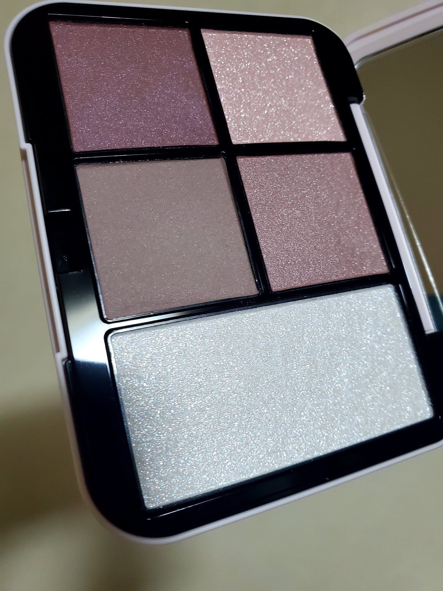 フェイススタイリスト n/SNIDEL BEAUTY/アイシャドウパレットを使ったクチコミ(3枚目)