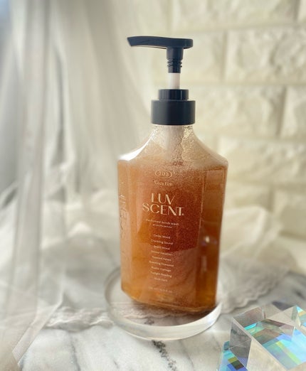 スクラブボディウォッシュ コージーファイヤー シダーウッド/LUV SCENT/ボディスクラブを使ったクチコミ(5枚目)