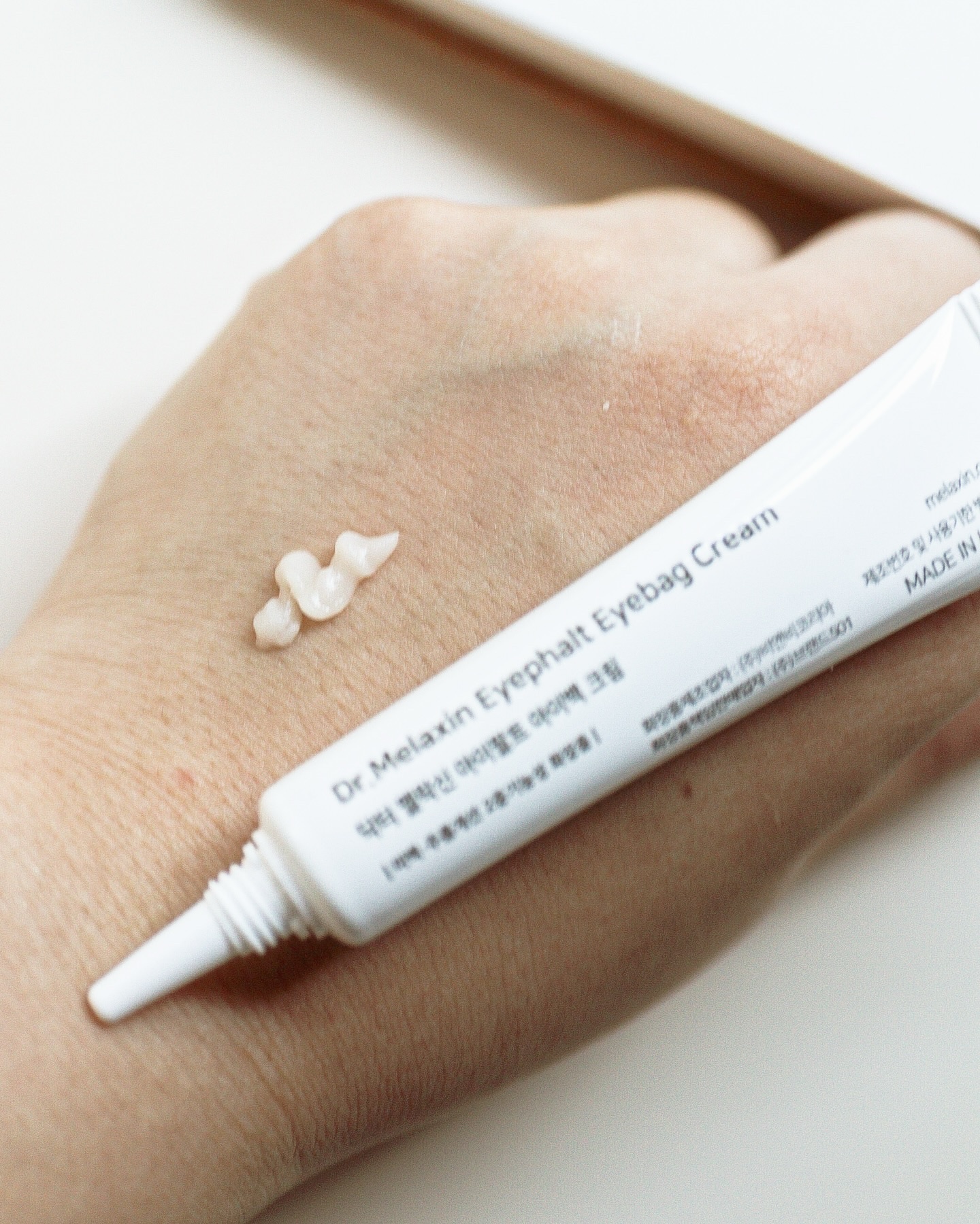 アイファルトアイバッククリーム/Dr.Melaxin/アイケア・アイクリームを使ったクチコミ（2枚目）