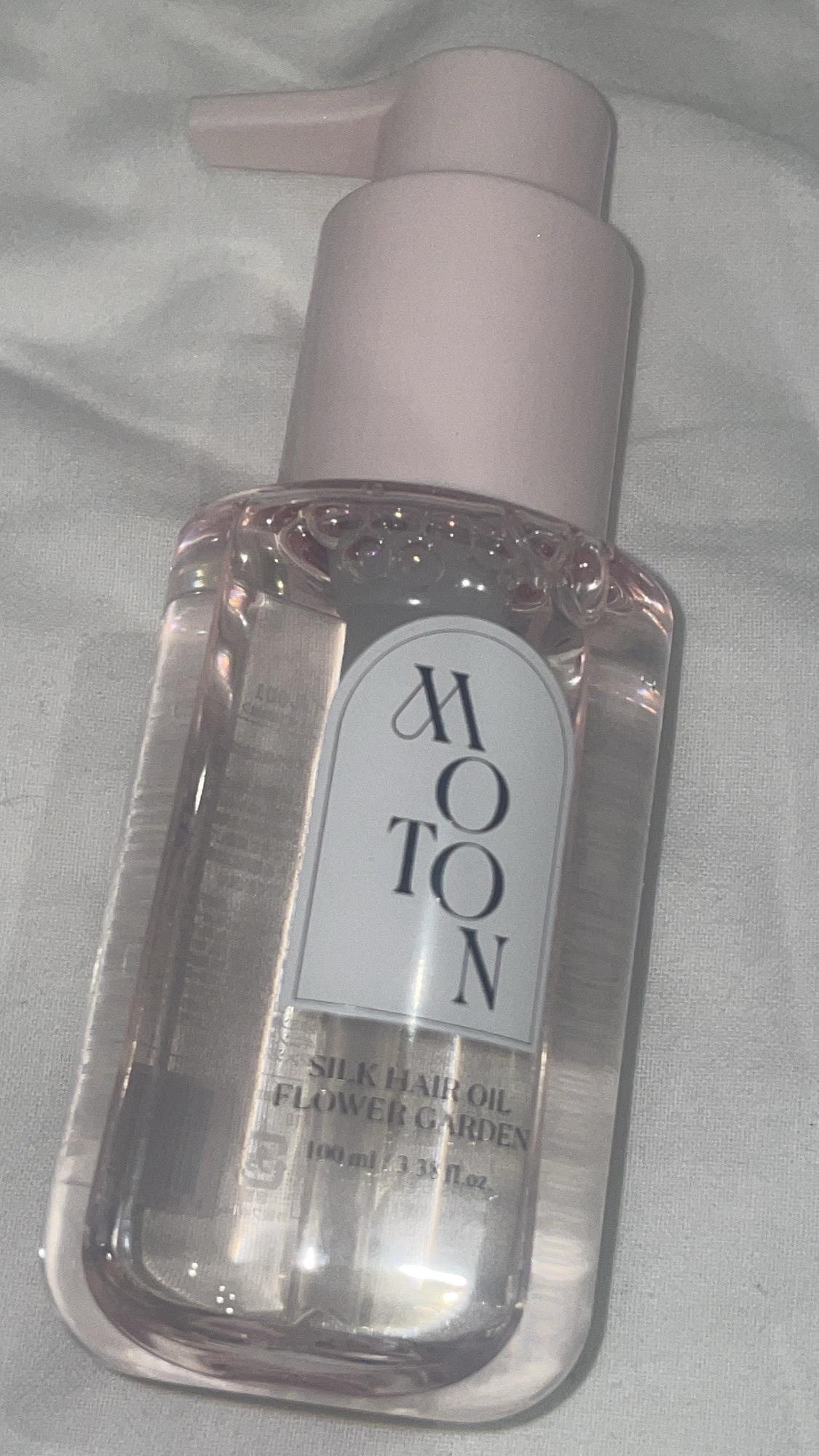 MOTON MOTON シルクヘアオイル フラワーガーデンのクチコミ「MOTON シルクヘアオイル001 フラワーガーデン を購入してみました！

話題になったデパ.....」（1枚目）