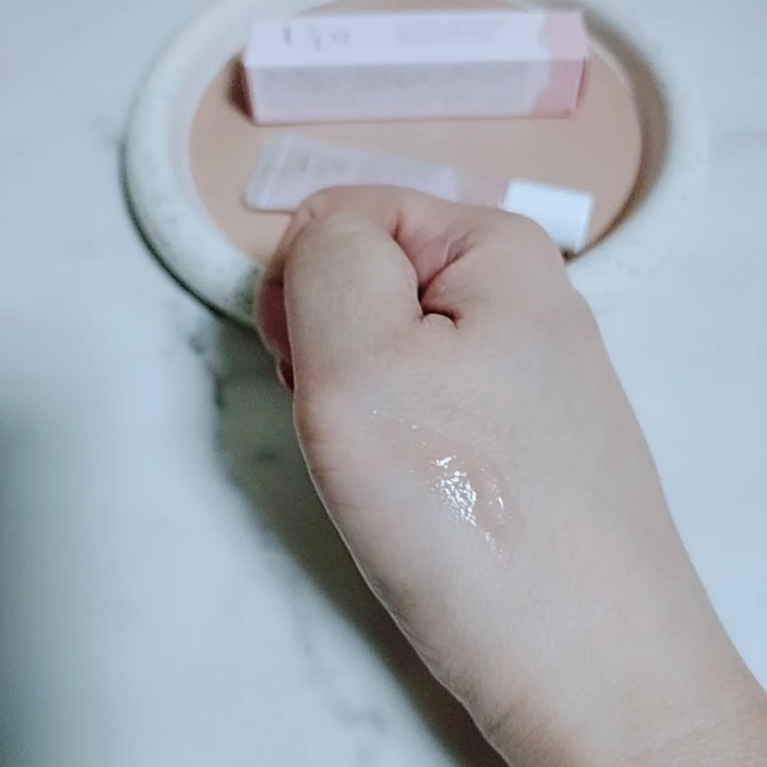 Upt GLOSSY LIP SERUM /Upt/リップケアを使ったクチコミ(4枚目)