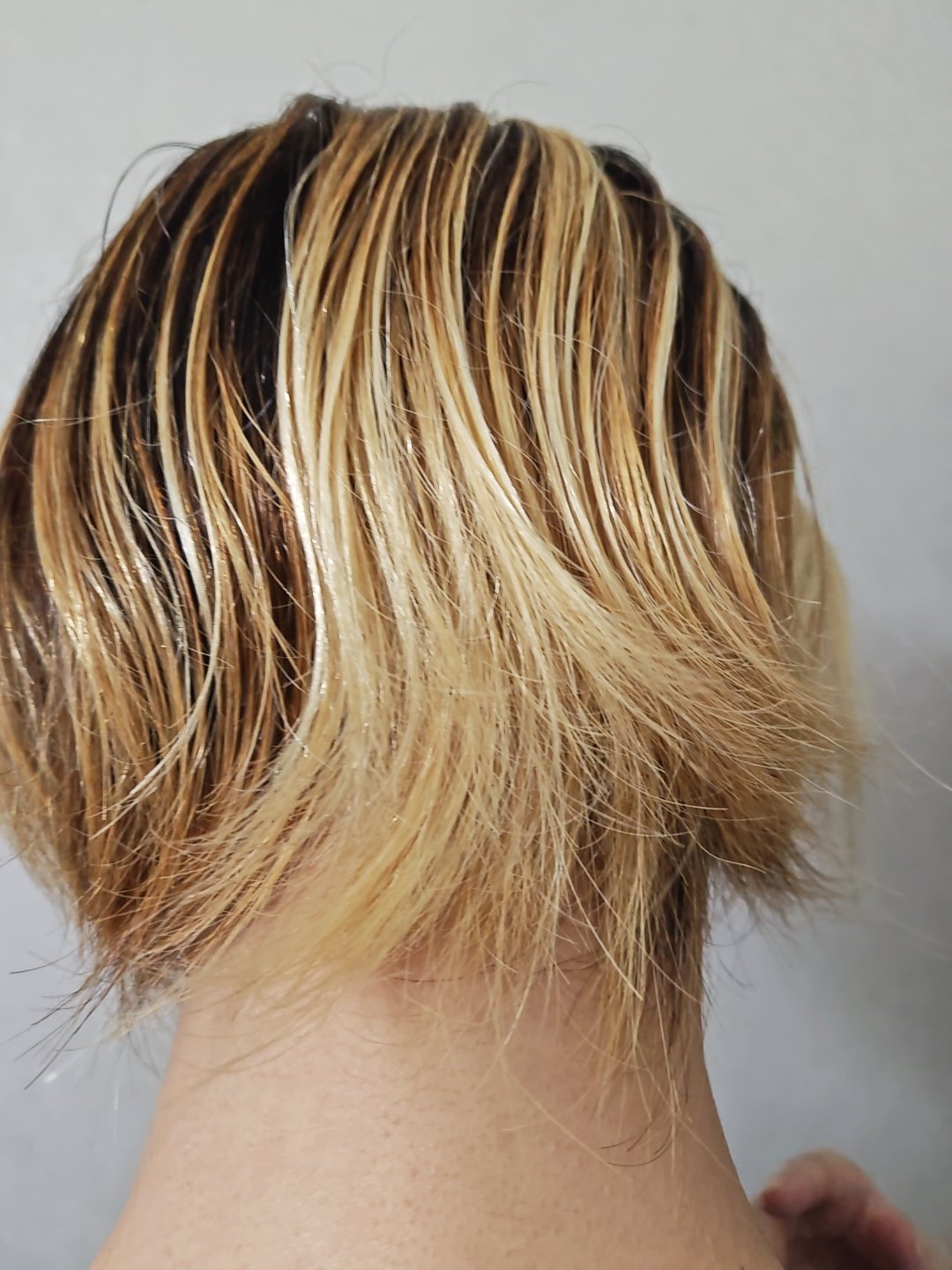 cocoa✨フォロバ100のクチコミ「メイク初心者の記録（セルフブリーチ編その7）

✼••┈┈••✼••┈┈••✼••┈┈••✼•.....」（2枚目）