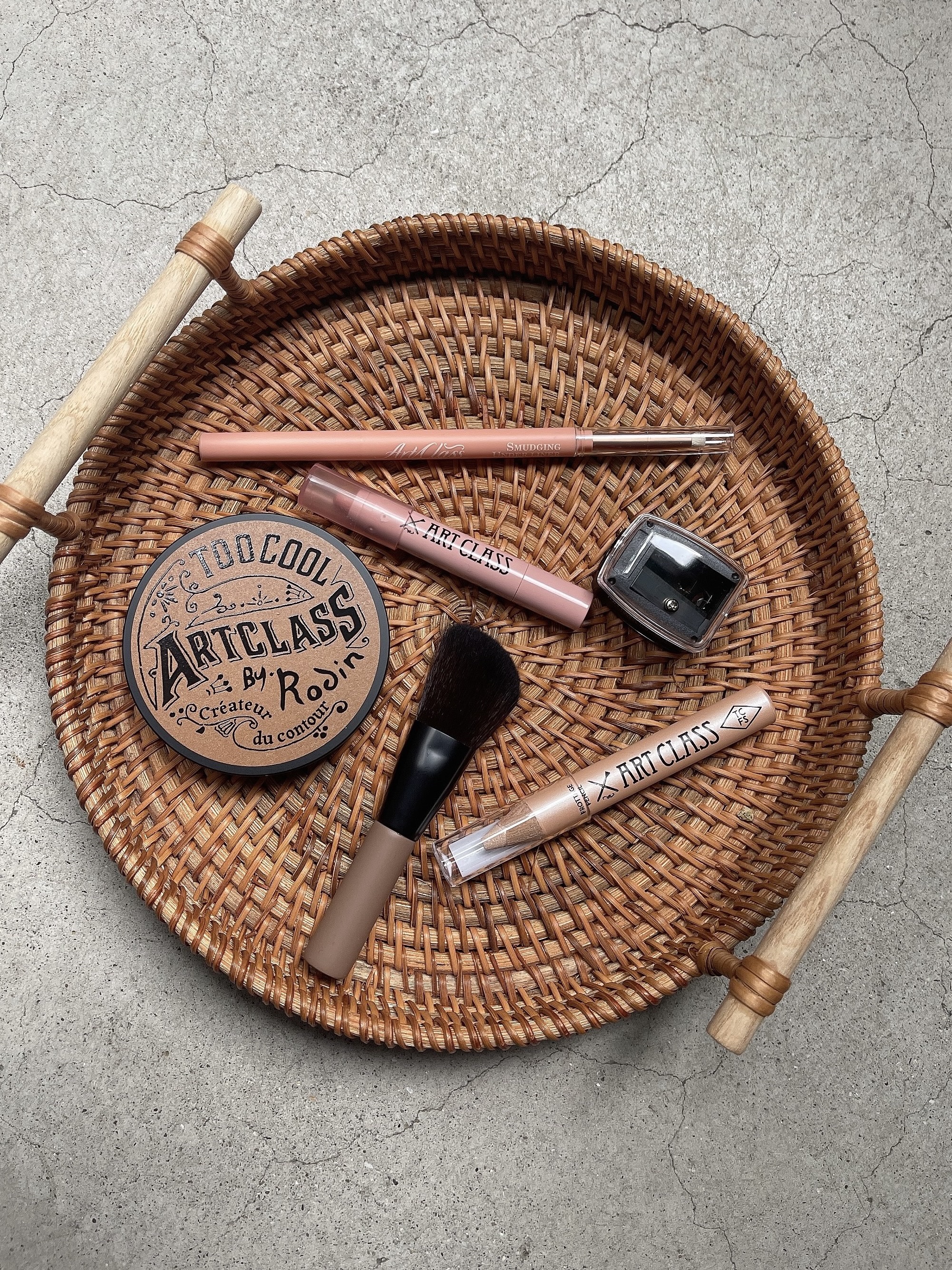 アートクラスバイロダン シェーディング/too cool for school/シェーディングを使ったクチコミ（1枚目）