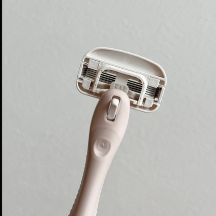 貝印 miness ボディ用カミソリ 替刃2個付のクチコミ「┈┈┈┈┈┈┈┈┈┈
miness ボディ用カミソリ 替刃2個付
┈┈┈┈┈┈┈┈┈┈
.....」(3枚目)