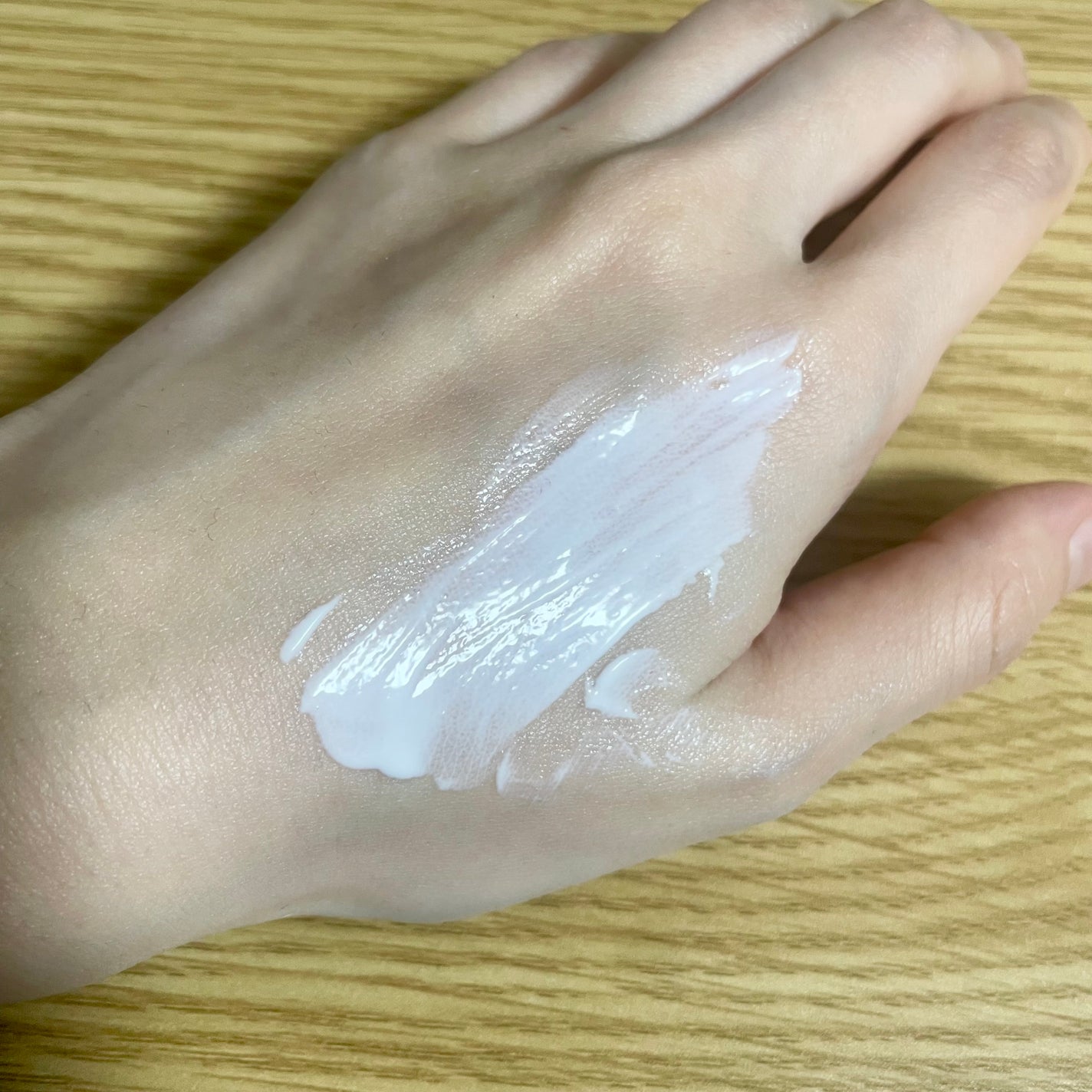 ヒアルーシカ ウォーターフィット サンセラム/SKIN1004/日焼け止めローションを使ったクチコミ(3枚目)