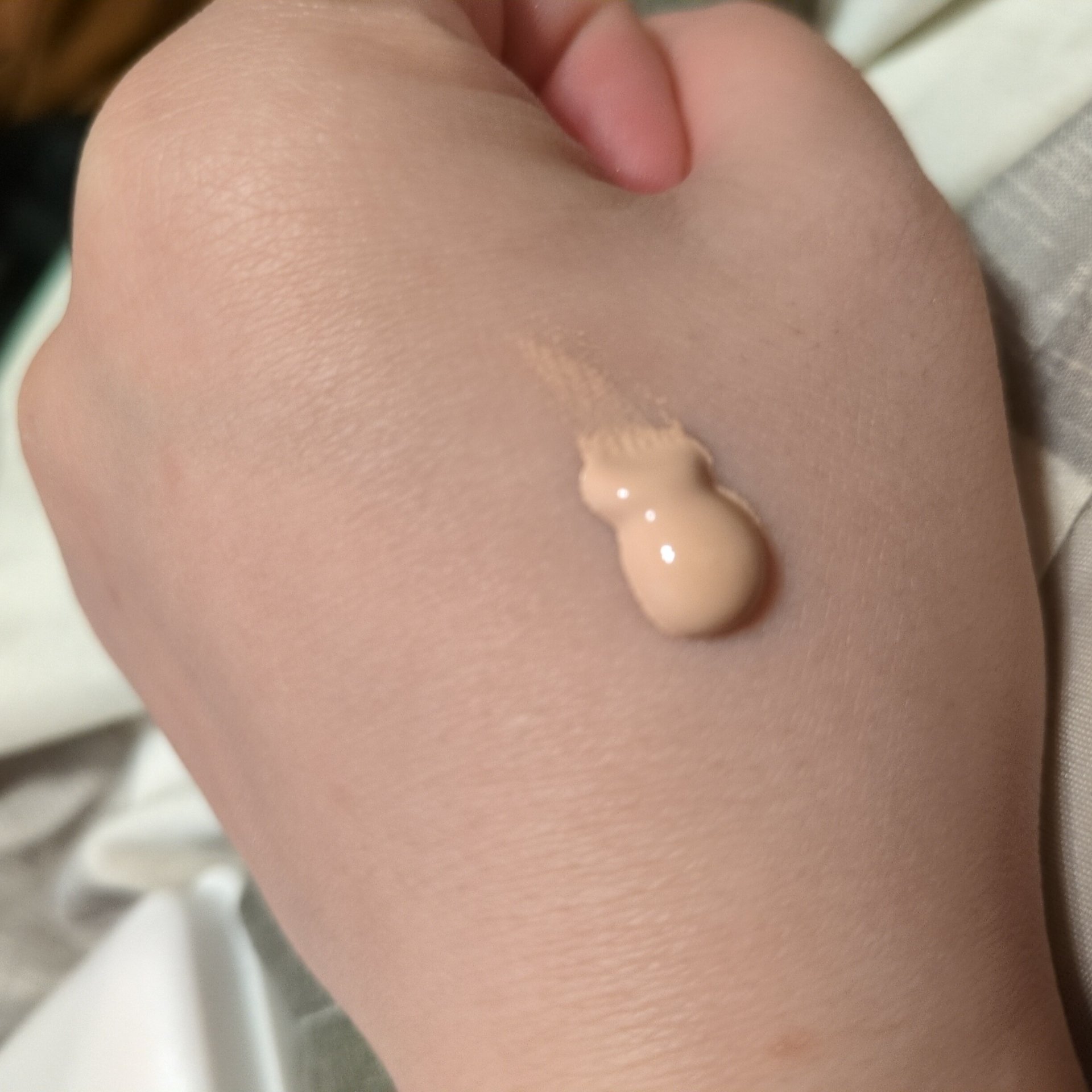 クレ・ド・ポー ボーテ タンクレームエクラn/クレ・ド・ポー ボーテ/クリーム・エマルジョンファンデーションを使ったクチコミ（3枚目）