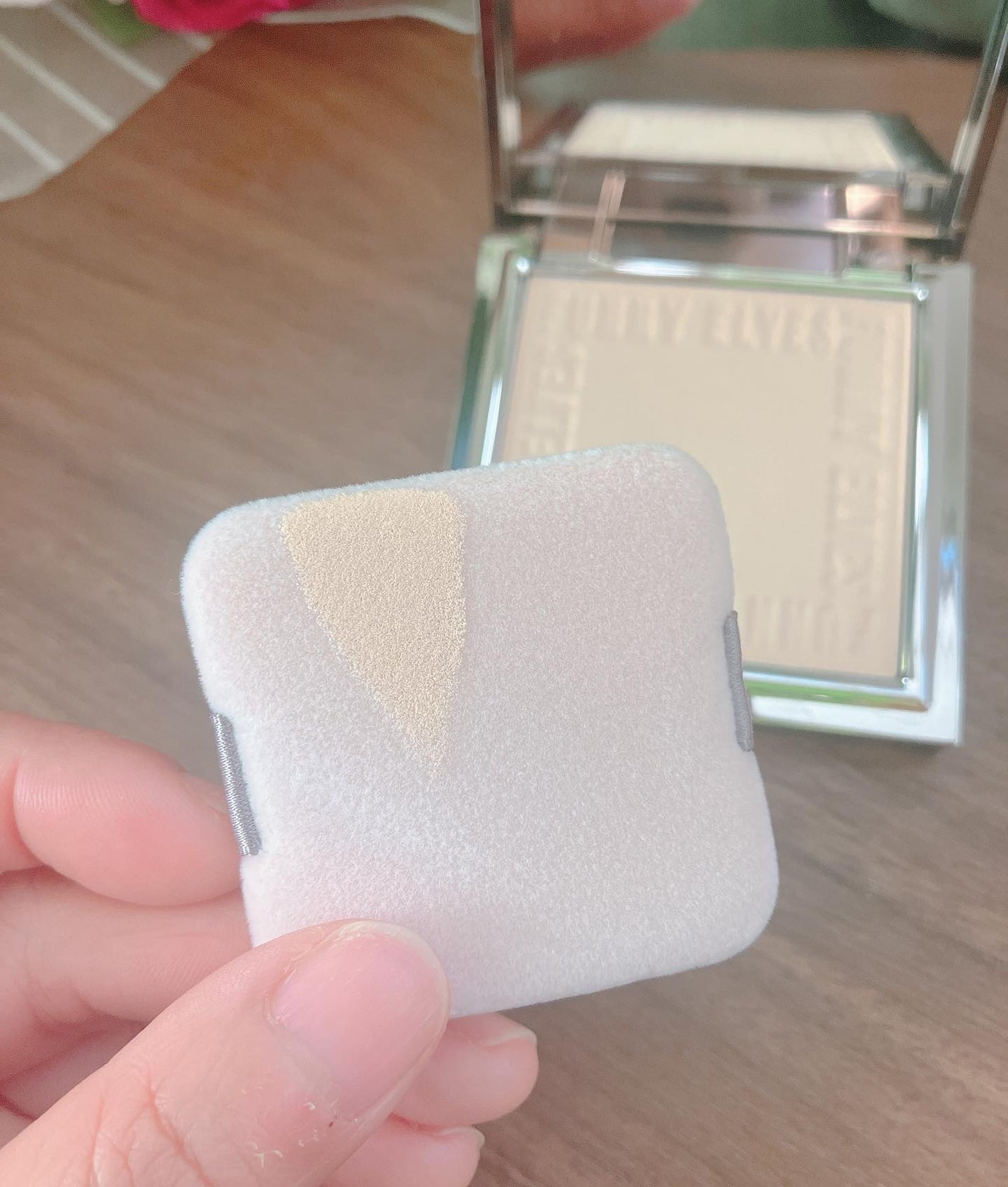 ソフトマットプレストパウダー/FUNNY ELVES方里/プレストパウダーを使ったクチコミ(5枚目)