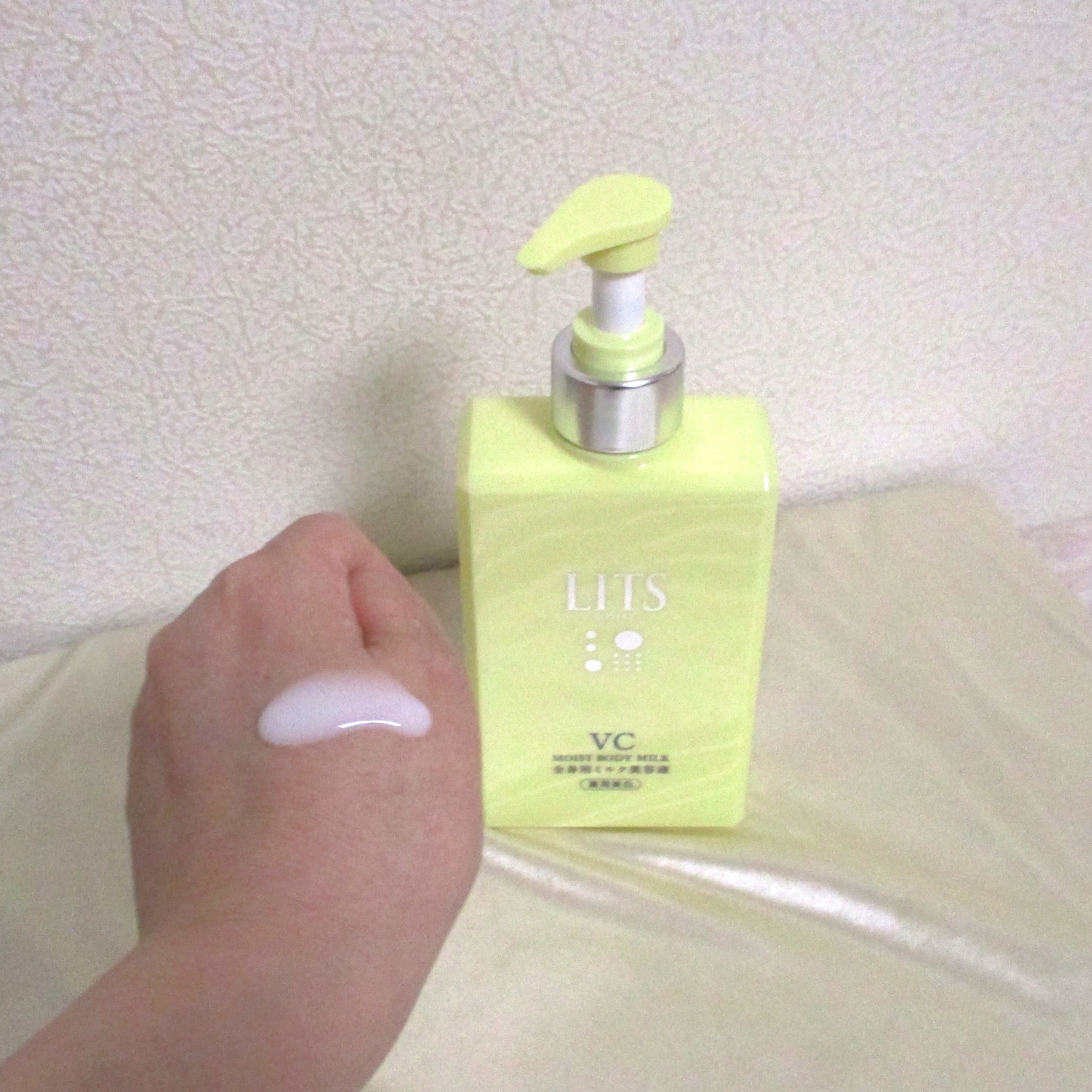 モイストC 薬用ボディミルク リラックスハーブの香り/リッツ/ボディミルクを使ったクチコミ（3枚目）