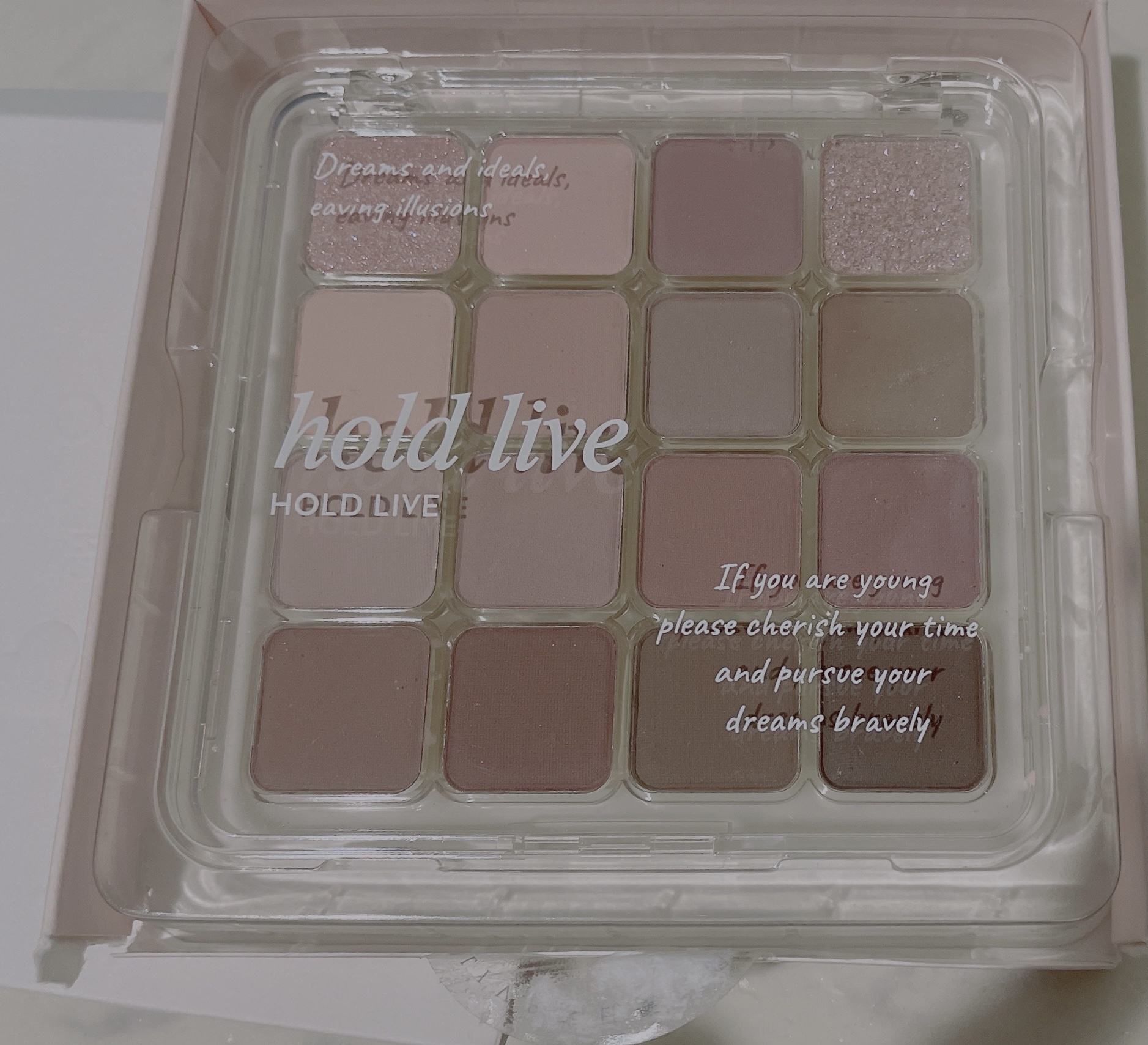 サンセットシティポーラライズドアイシャドウ/HOLDLIVE/単色アイシャドウを使ったクチコミ（1枚目）