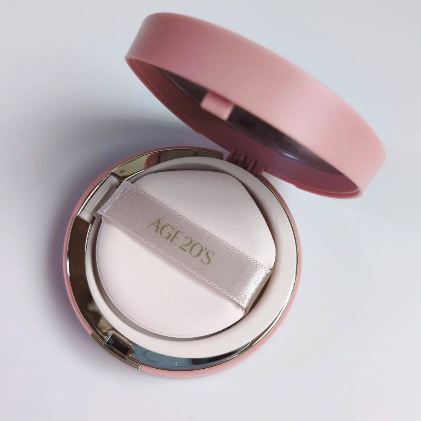 ヴェールヌーディ エッセンスパクトグロウ/AGE20’s/クリーム・エマルジョンファンデーションを使ったクチコミ(8枚目)