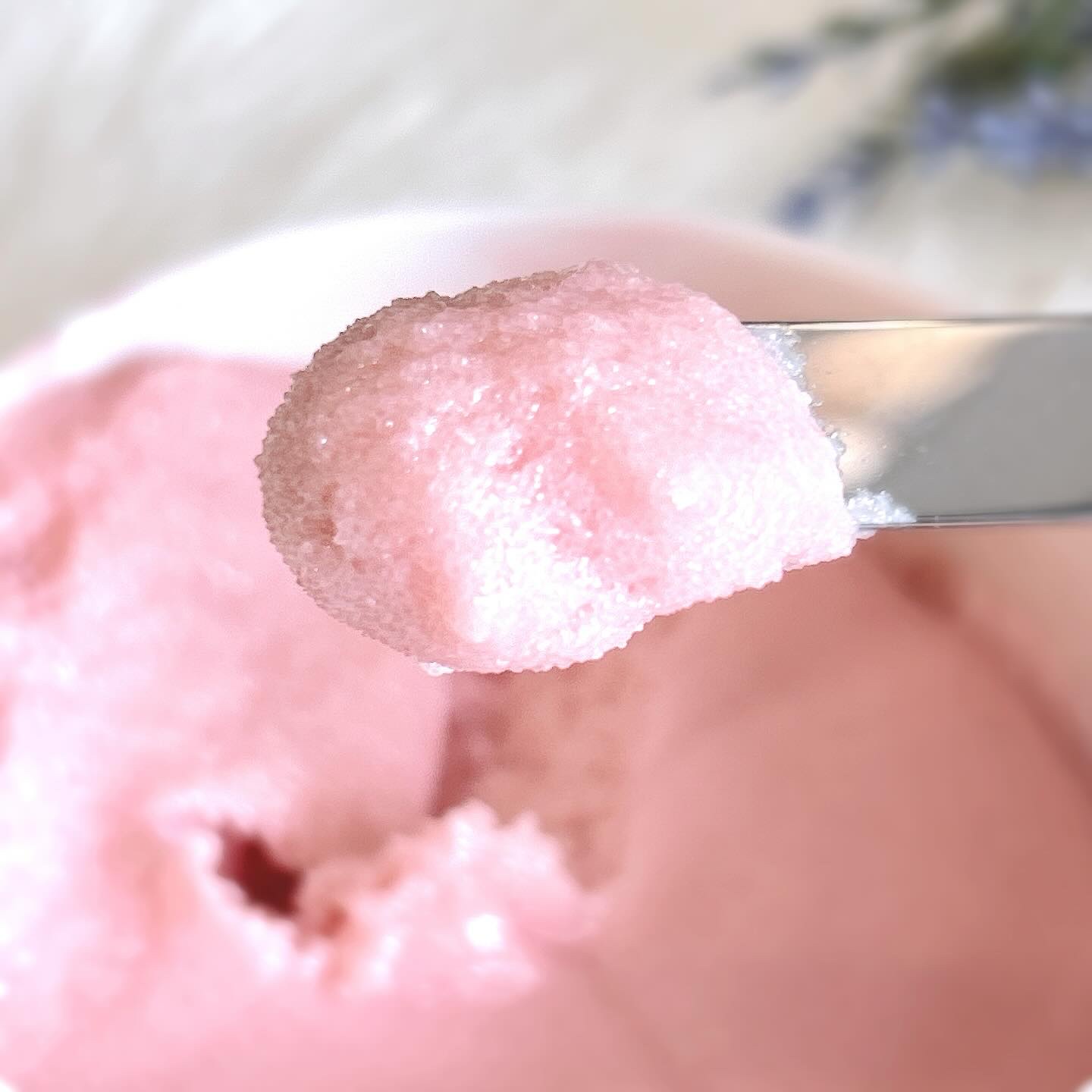 キューミースウィートボムタラソスクラブ　ピオニーブーケの香り/AGARISM/ボディスクラブを使ったクチコミ（2枚目）