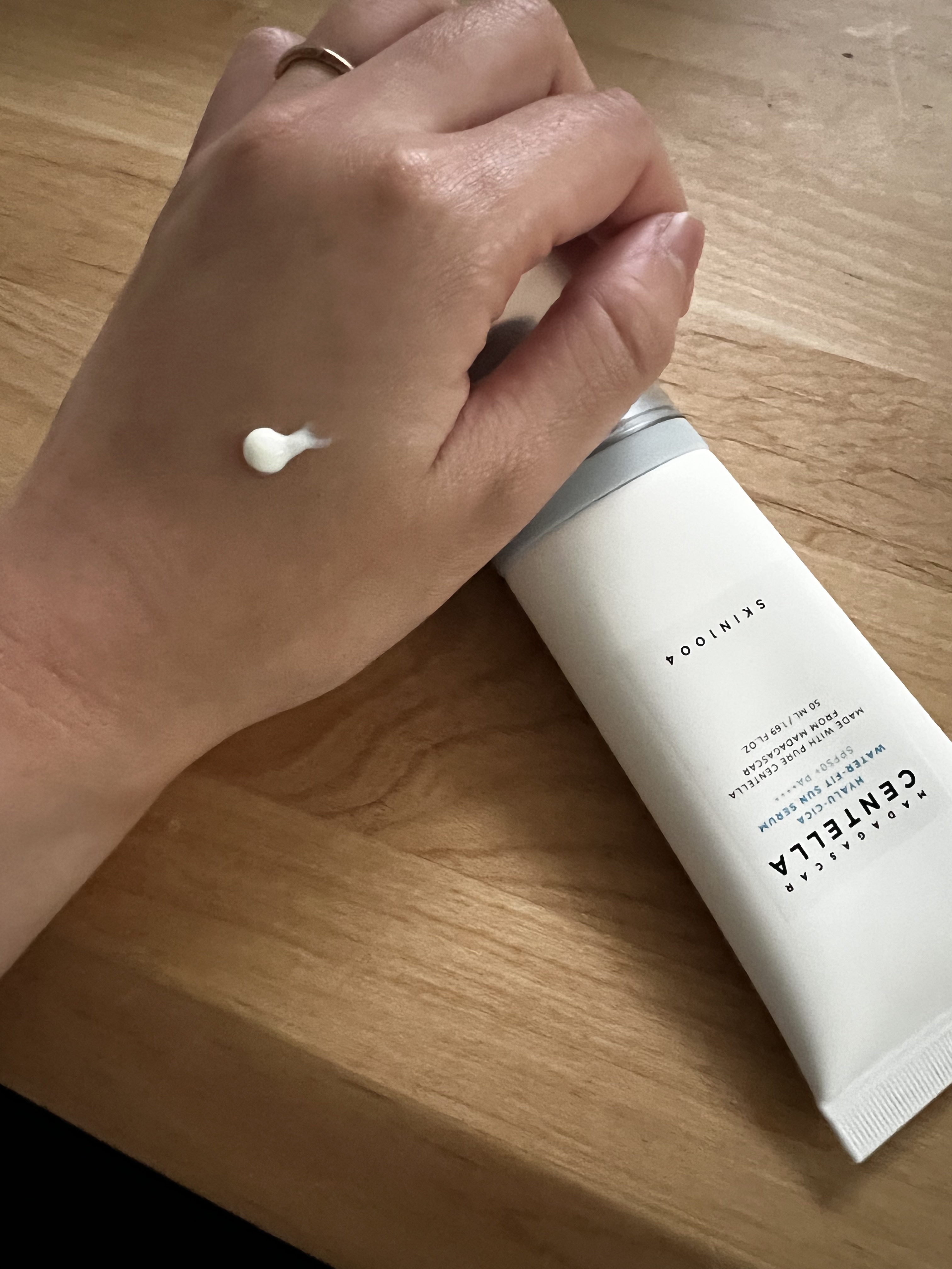 ヒアルーシカ ウォーターフィット サンセラム/SKIN1004/日焼け止めローションを使ったクチコミ（2枚目）