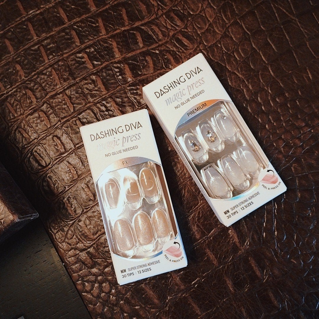 mcgroupakiko on LIPS 「指先が華やかだと自己満足できるので、セルフネイル派です。仕事が..」(10枚目)