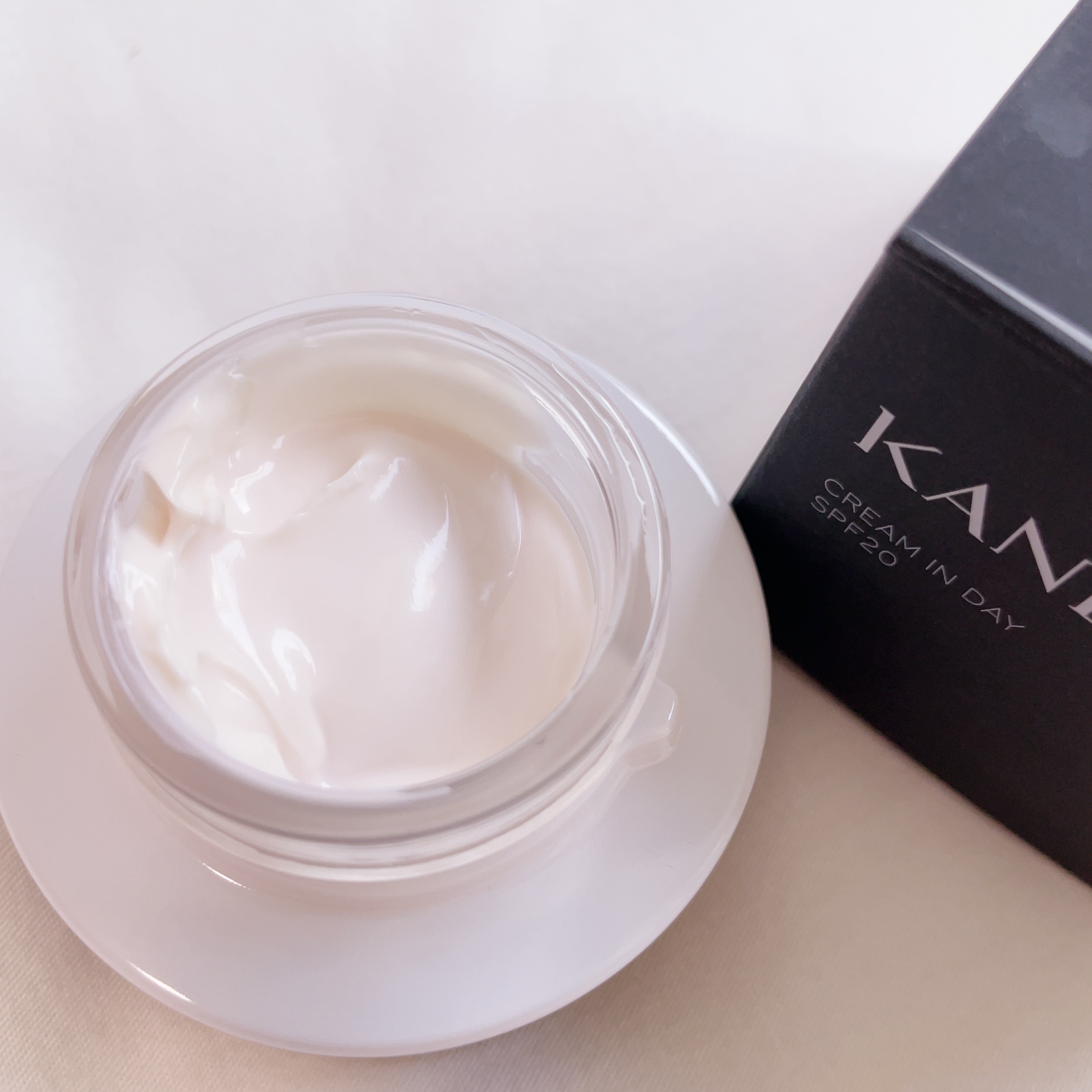 クリーム　イン　デイ/KANEBO/フェイスクリームを使ったクチコミ（2枚目）