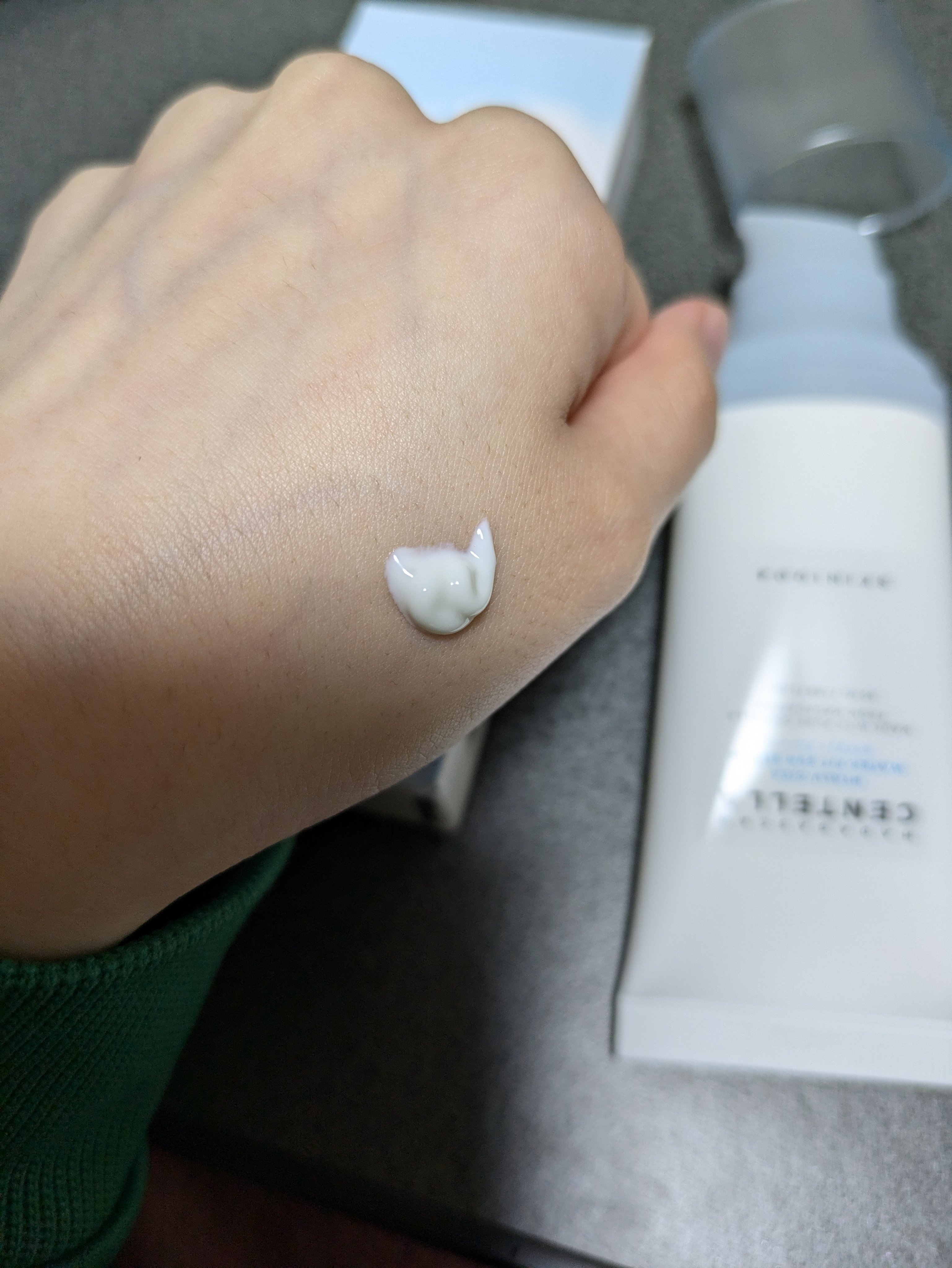 ヒアルーシカ ウォーターフィット サンセラム/SKIN1004/日焼け止めローションを使ったクチコミ（2枚目）