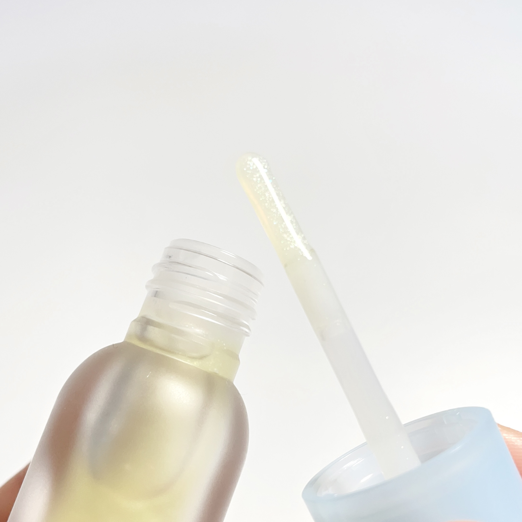 ジューシーベリープランピングリップオイル/TOCOBO/リップグロスを使ったクチコミ（3枚目）