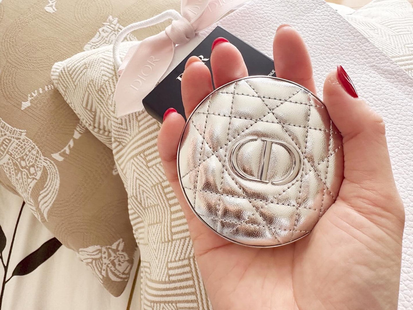 aya©︎o on LIPS 「久々の🆕ハイライターオタクの私。やっと手持ちのストックハイライ..」(3枚目)