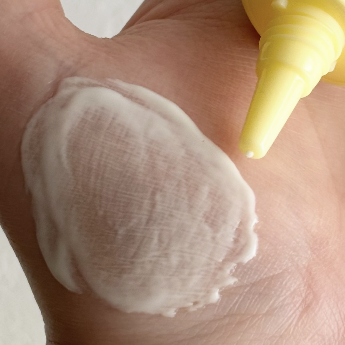 モイストC UVプライマー エッセンス/リッツ/化粧下地を使ったクチコミ（3枚目）