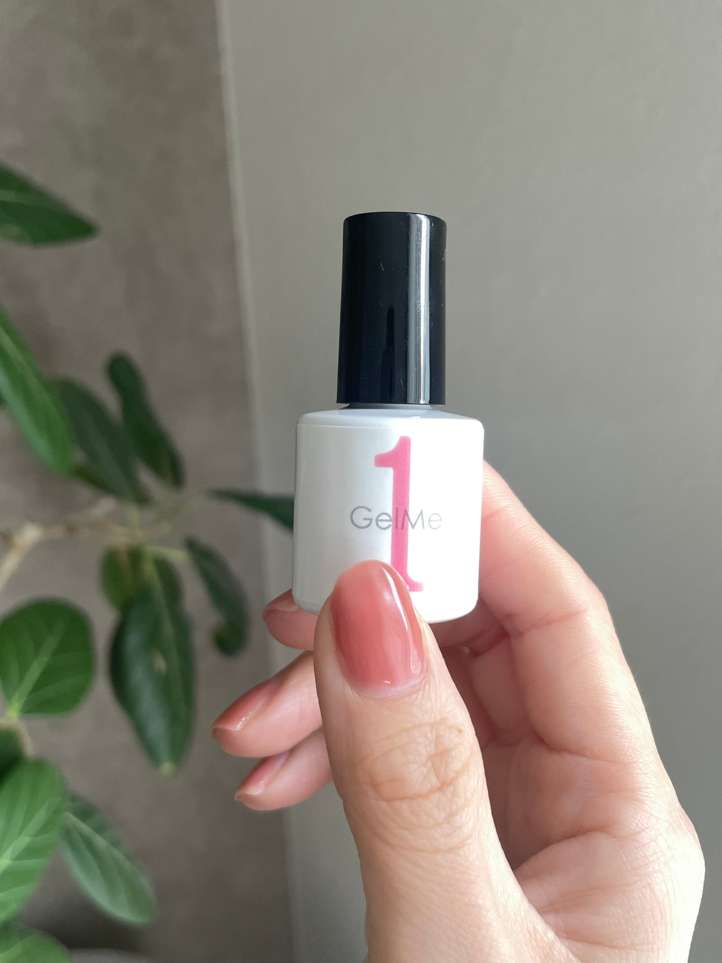 muu🌼 on LIPS 「ちゅるんと感、色味もかわいい🌸ポリッシュみたいに筆で塗って、硬..」(2枚目)