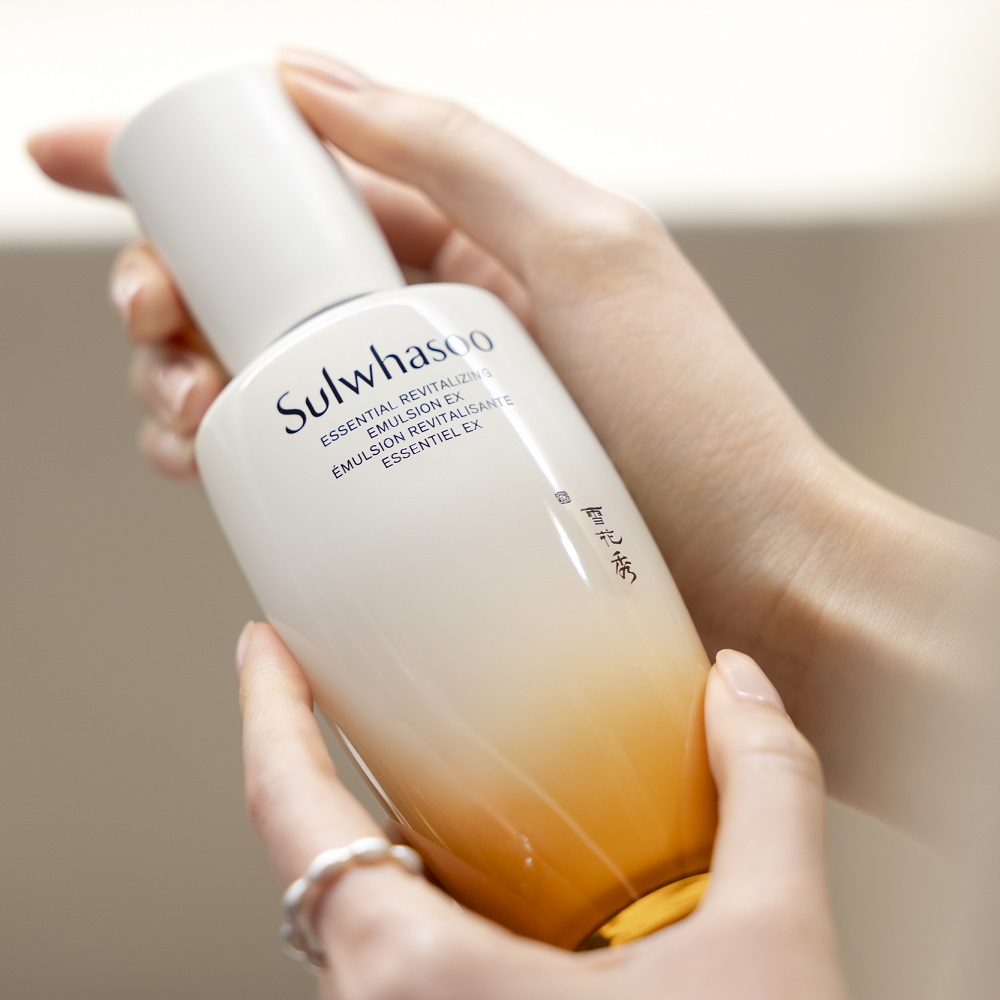 Sulwhasoo 雪花秀　最高級ライン 楽天市場】ND_【Sulwhasoo公式】 NEW 珍雪(ジンソル)水 150ml or