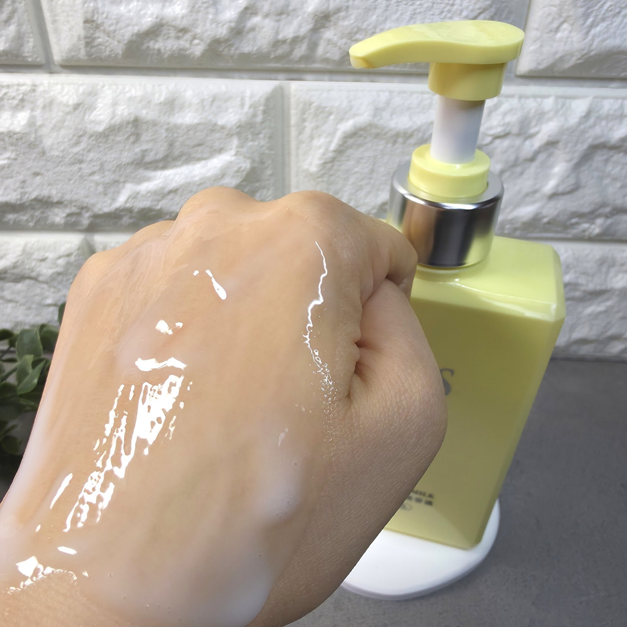 モイストC 薬用ボディミルク リラックスハーブの香り/リッツ/ボディミルクを使ったクチコミ（3枚目）