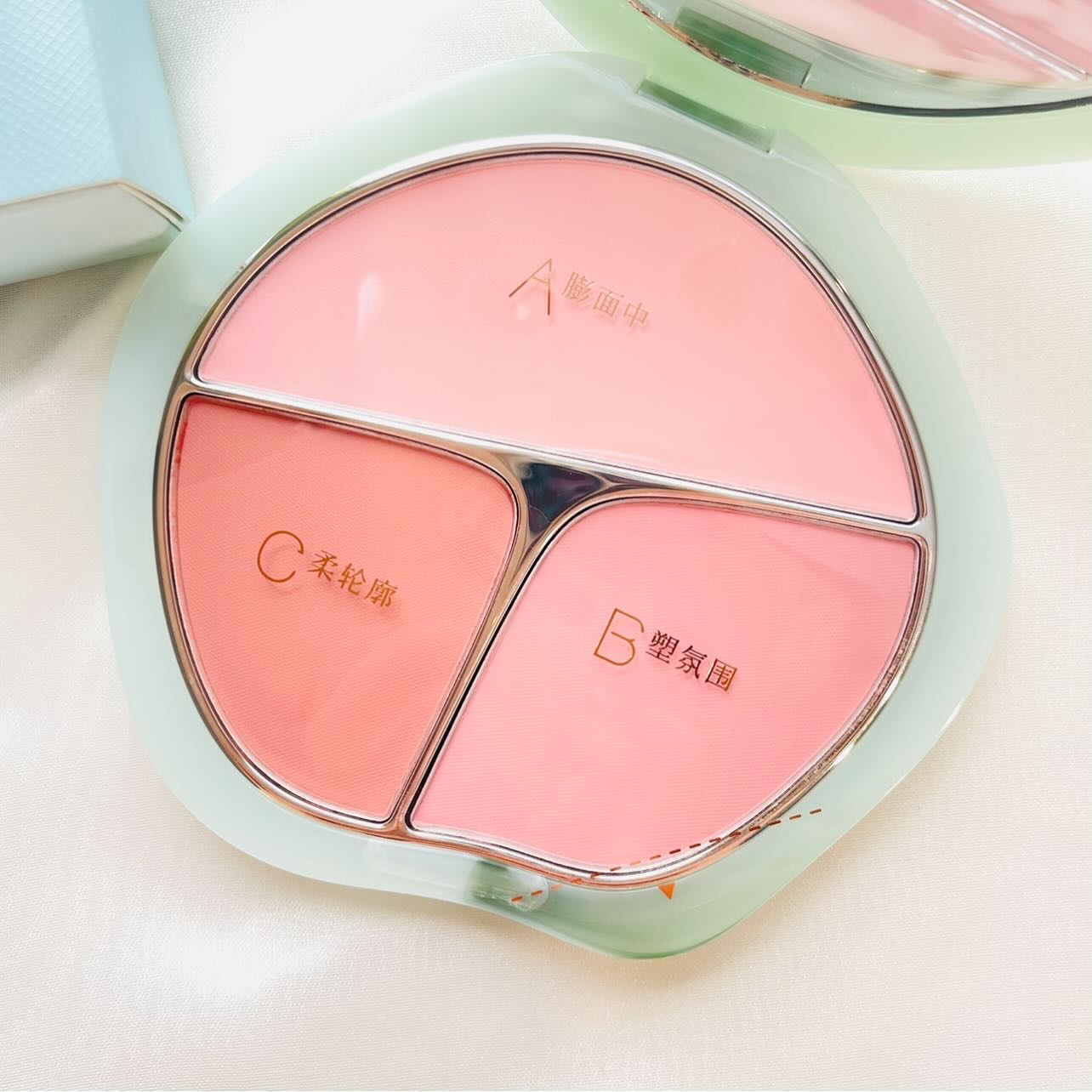 TIMAGE  3色チークパレット/TIMAGE/パウダーチークを使ったクチコミ（2枚目）