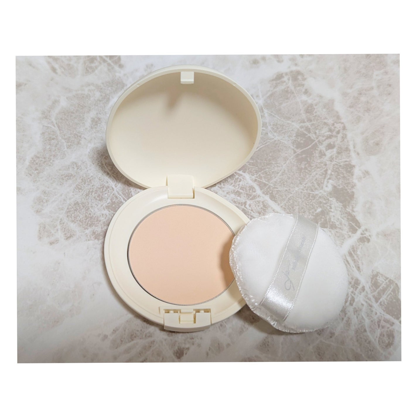 サナ 素肌記念日 薬用スキンケアパウダー ACホワイト【医薬部外品】/素肌記念日/プレストパウダーを使ったクチコミ(2枚目)