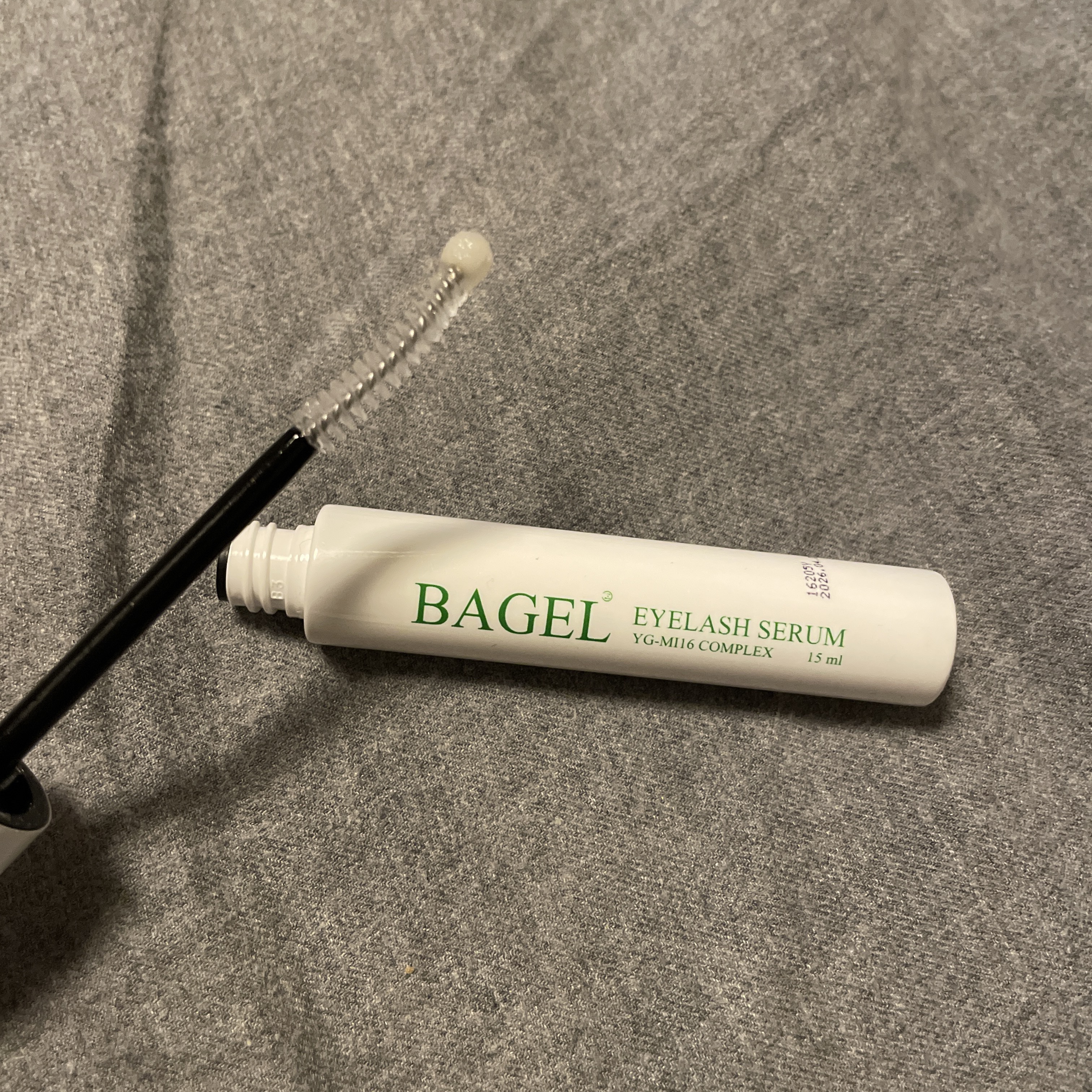 EYELASH SERUM /BAGEL/まつげ美容液を使ったクチコミ（1枚目）