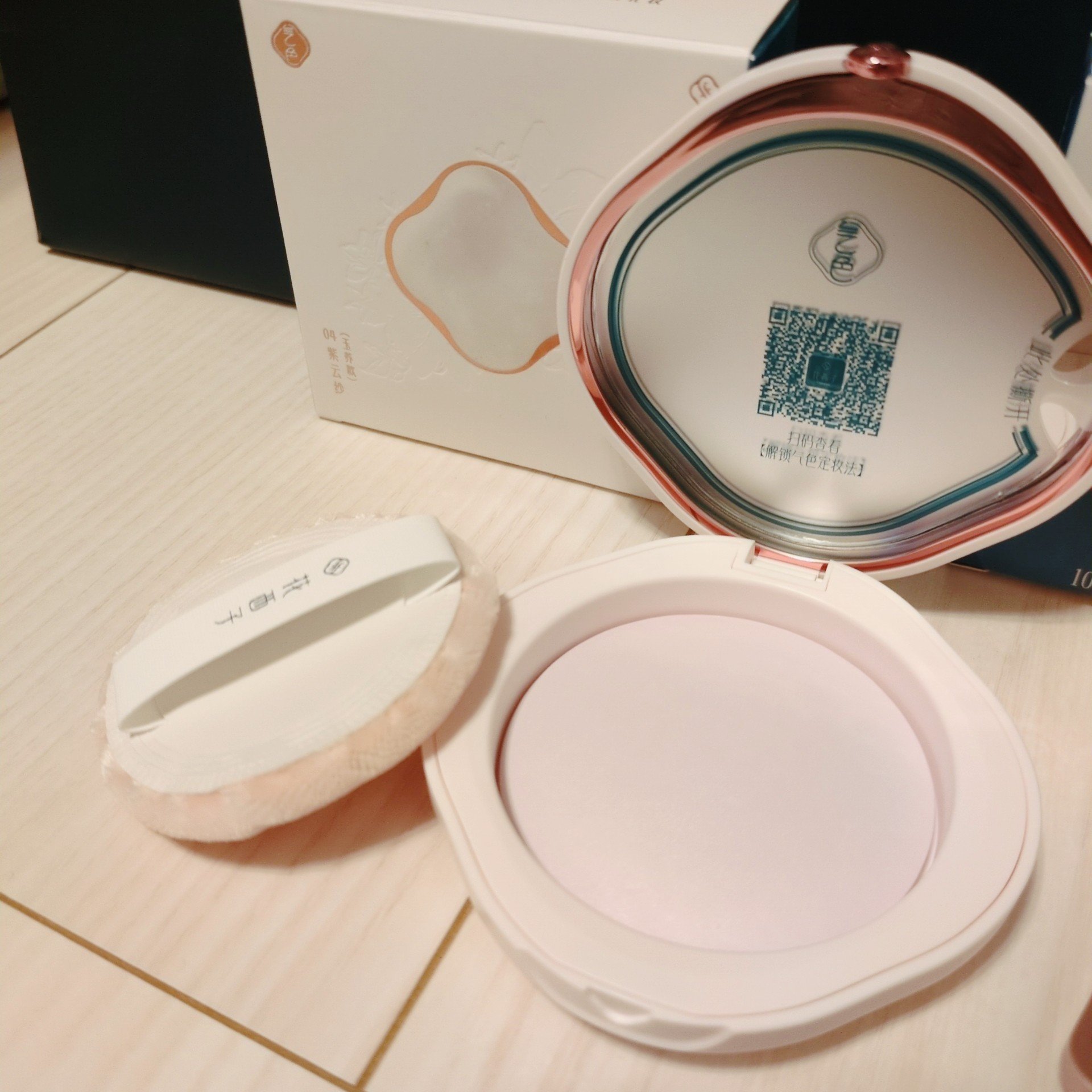 玉養桃花 プレストパウダー/花西子/プレストパウダーを使ったクチコミ（3枚目）