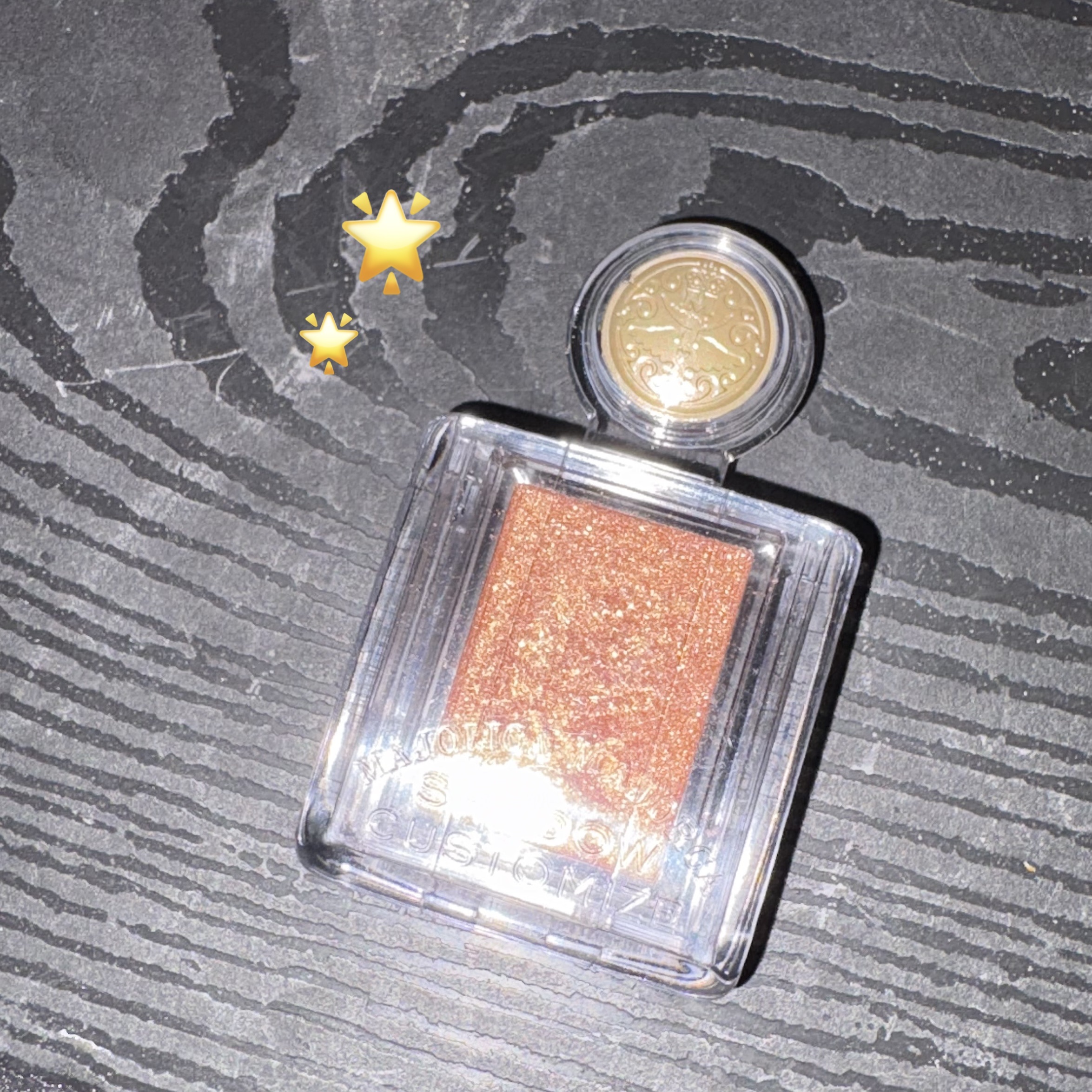 シャドーカスタマイズ/MAJOLICA MAJORCA/単色アイシャドウを使ったクチコミ（1枚目）