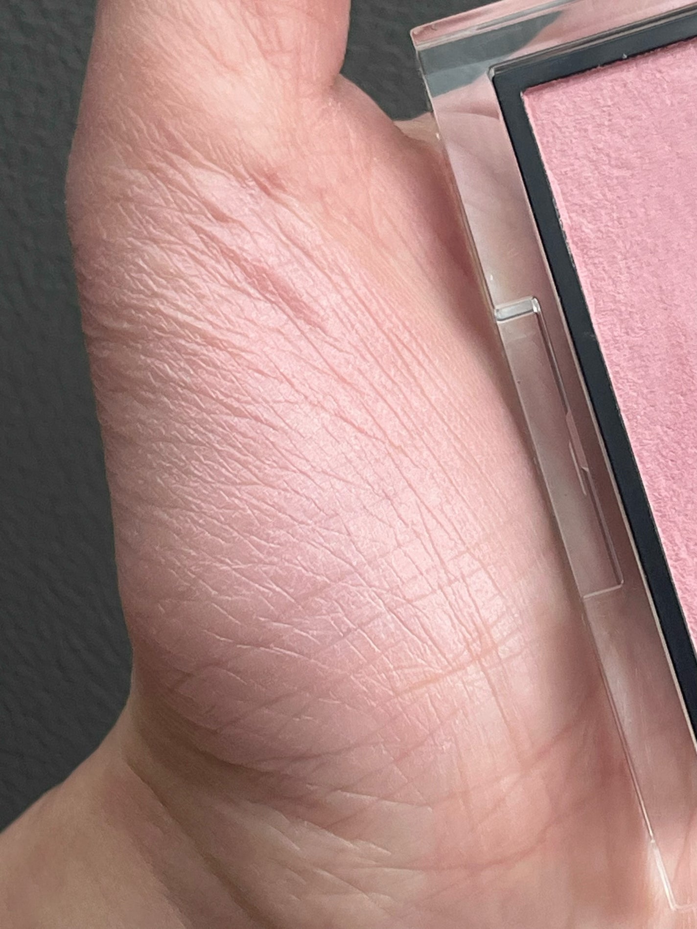 アディクション ザ ブラッシュ マット/ADDICTION/パウダーチークを使ったクチコミ(2枚目)